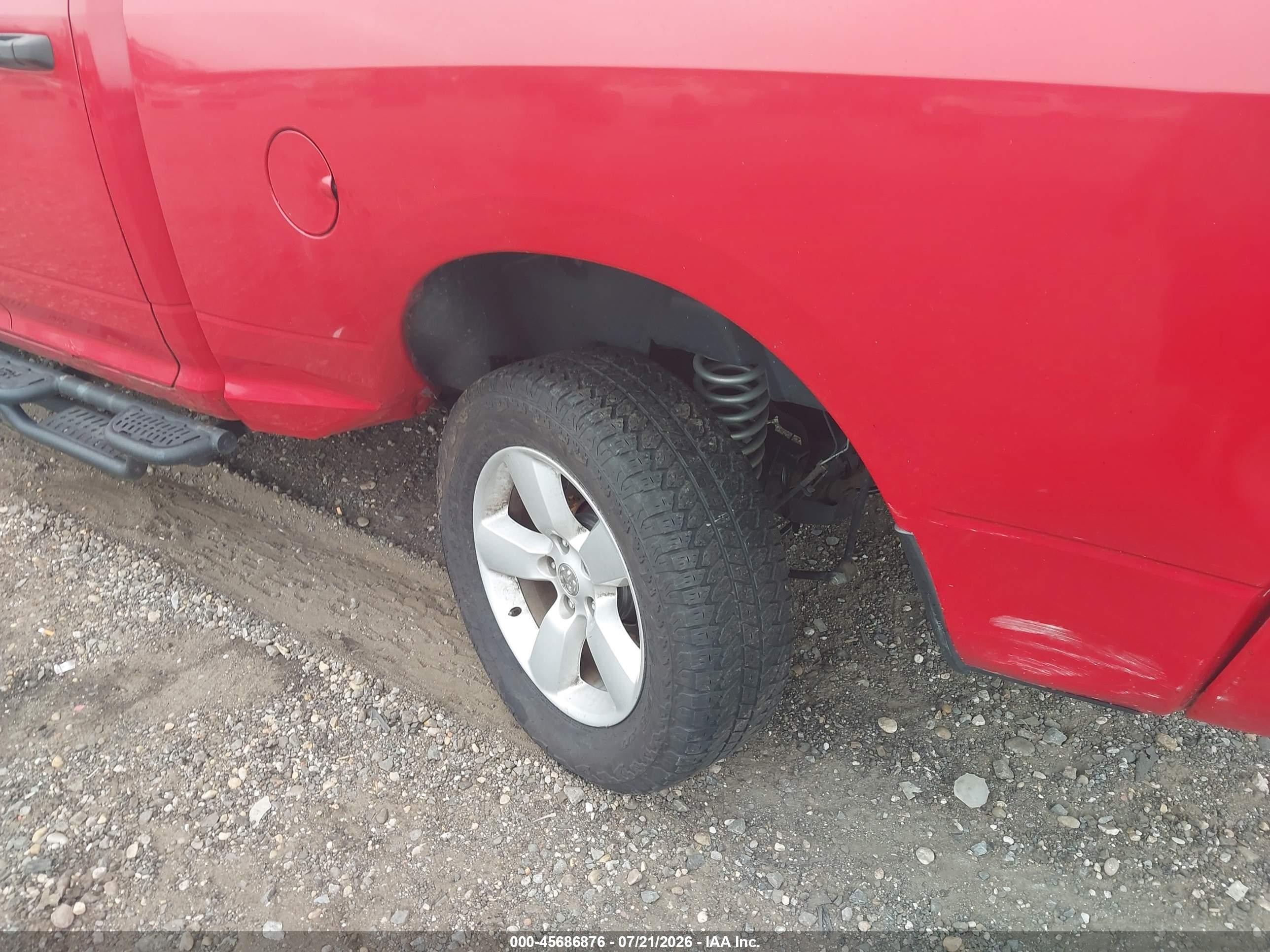 2013 Ram 1500 Express Red vin: 1C6RR7FTXDS668817