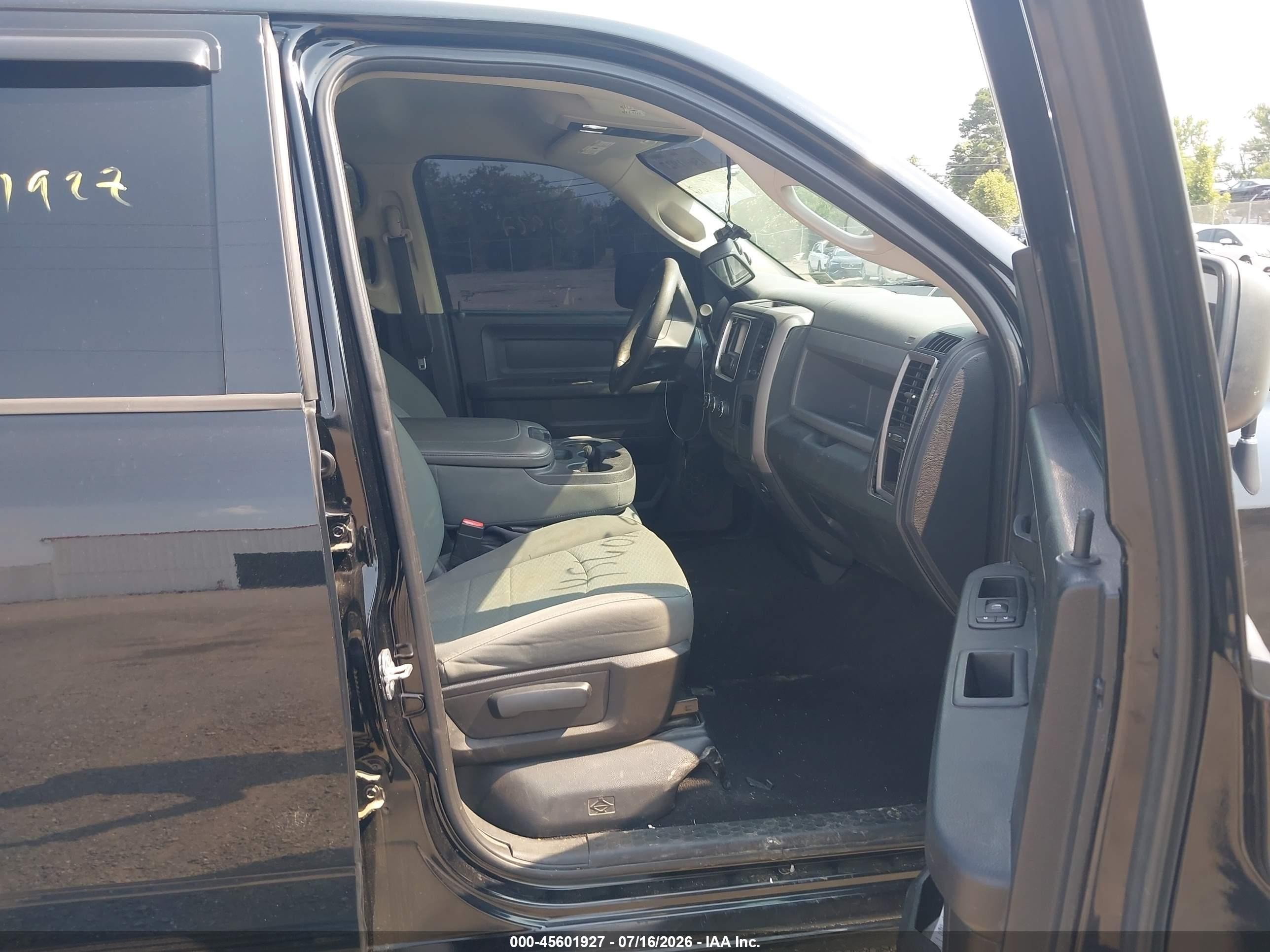 2014 Ram 1500 Express Черный vin: 1C6RR7FTXES215041