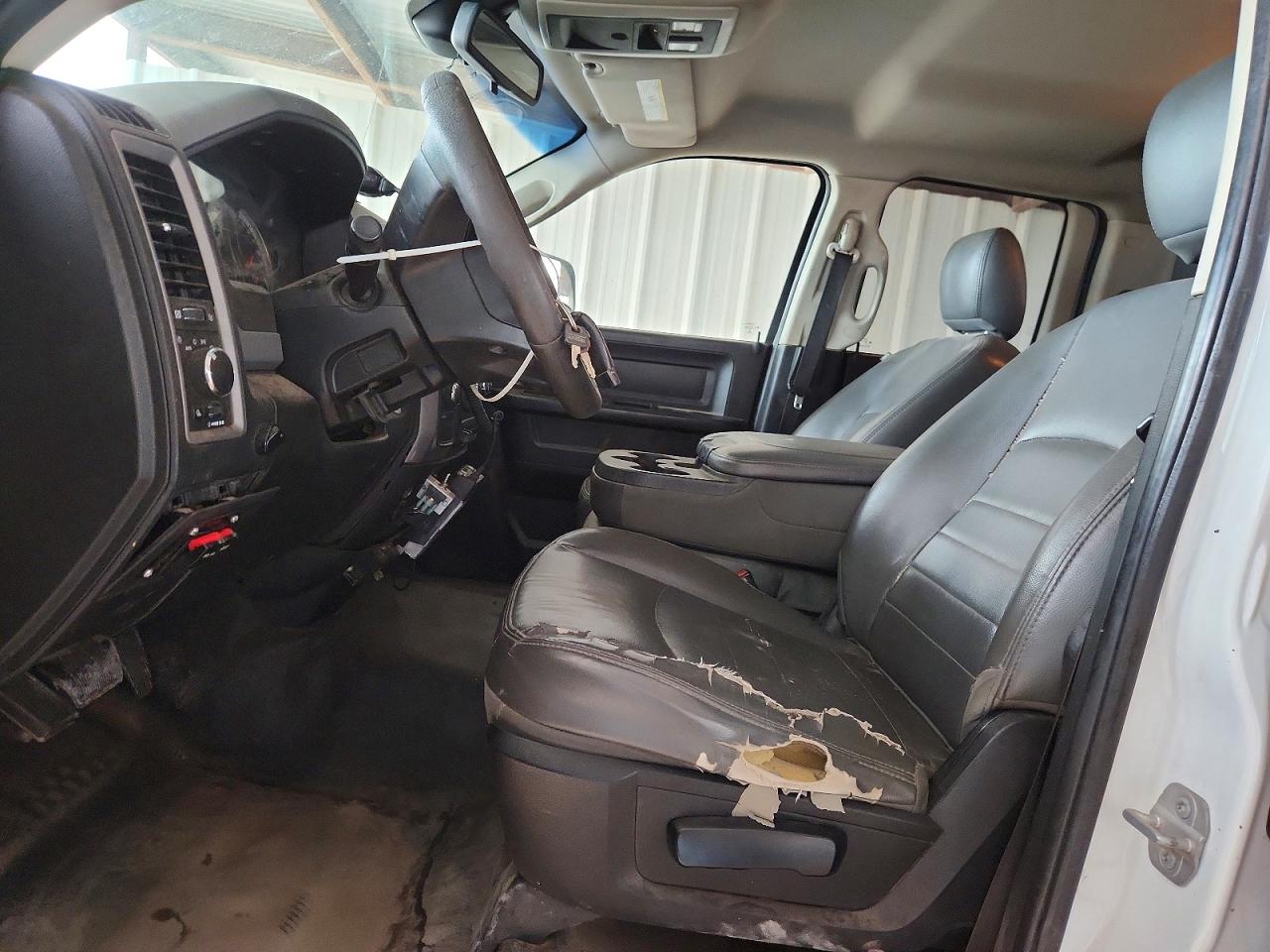 2014 Ram 1500 St White vin: 1C6RR7FTXES323031