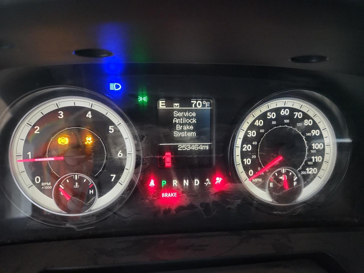 2014 Ram 1500 St White vin: 1C6RR7FTXES323031 Damage: Warning Light - Air Bag, On, Unacceptable