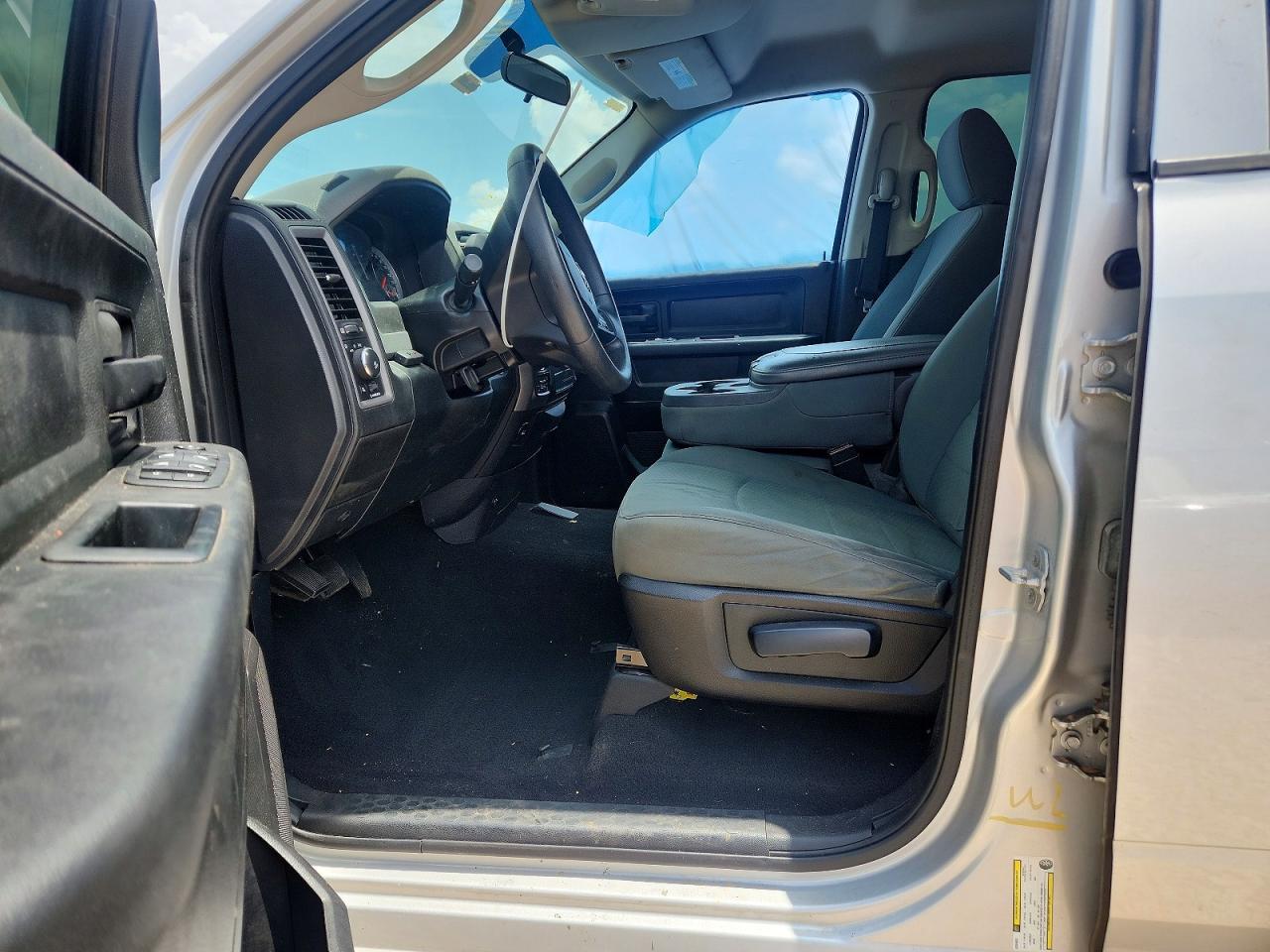 2014 Ram 1500 St Silver vin: 1C6RR7FTXES362637