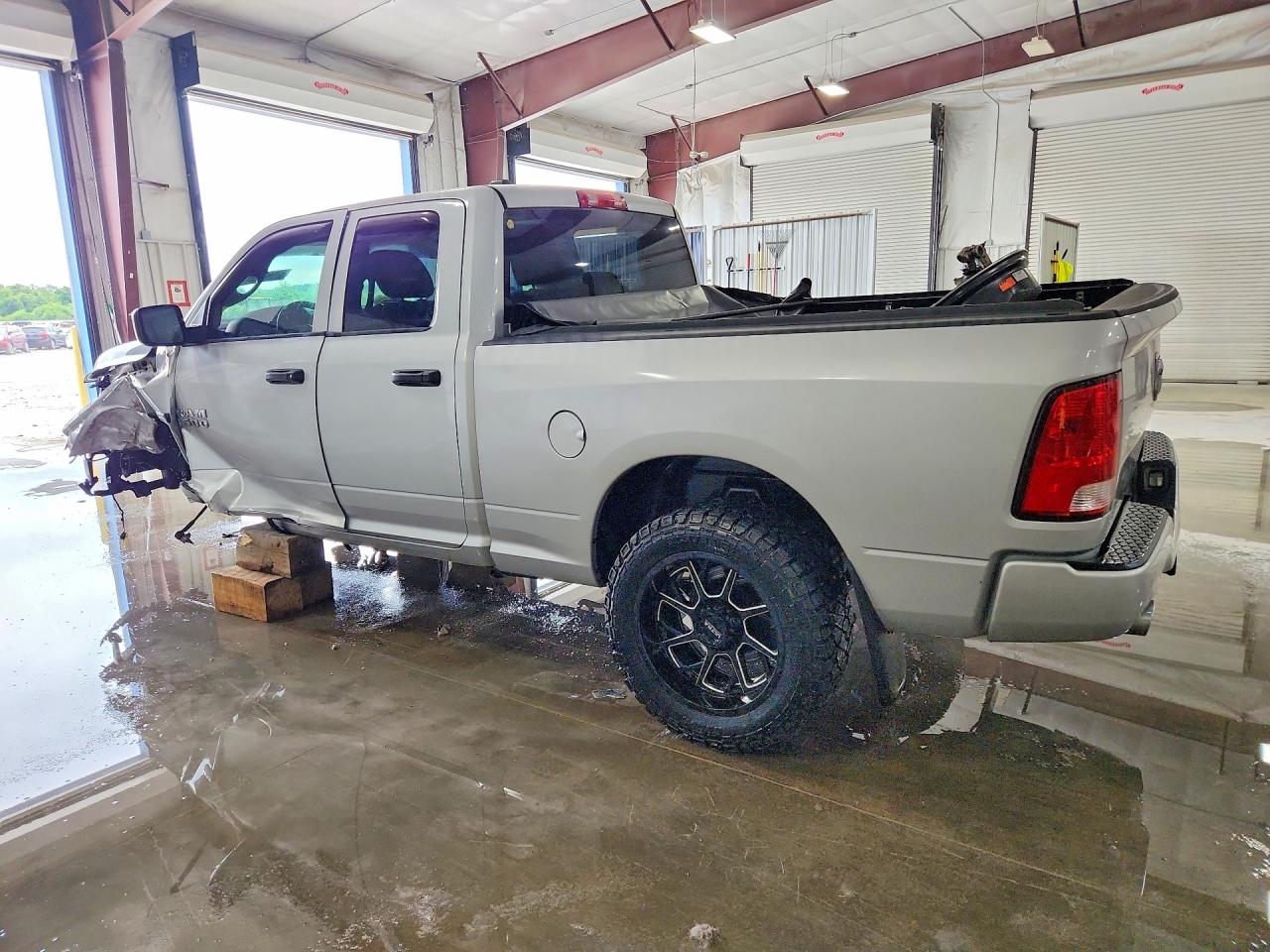 2014 Ram 1500 St Silver vin: 1C6RR7FTXES419032