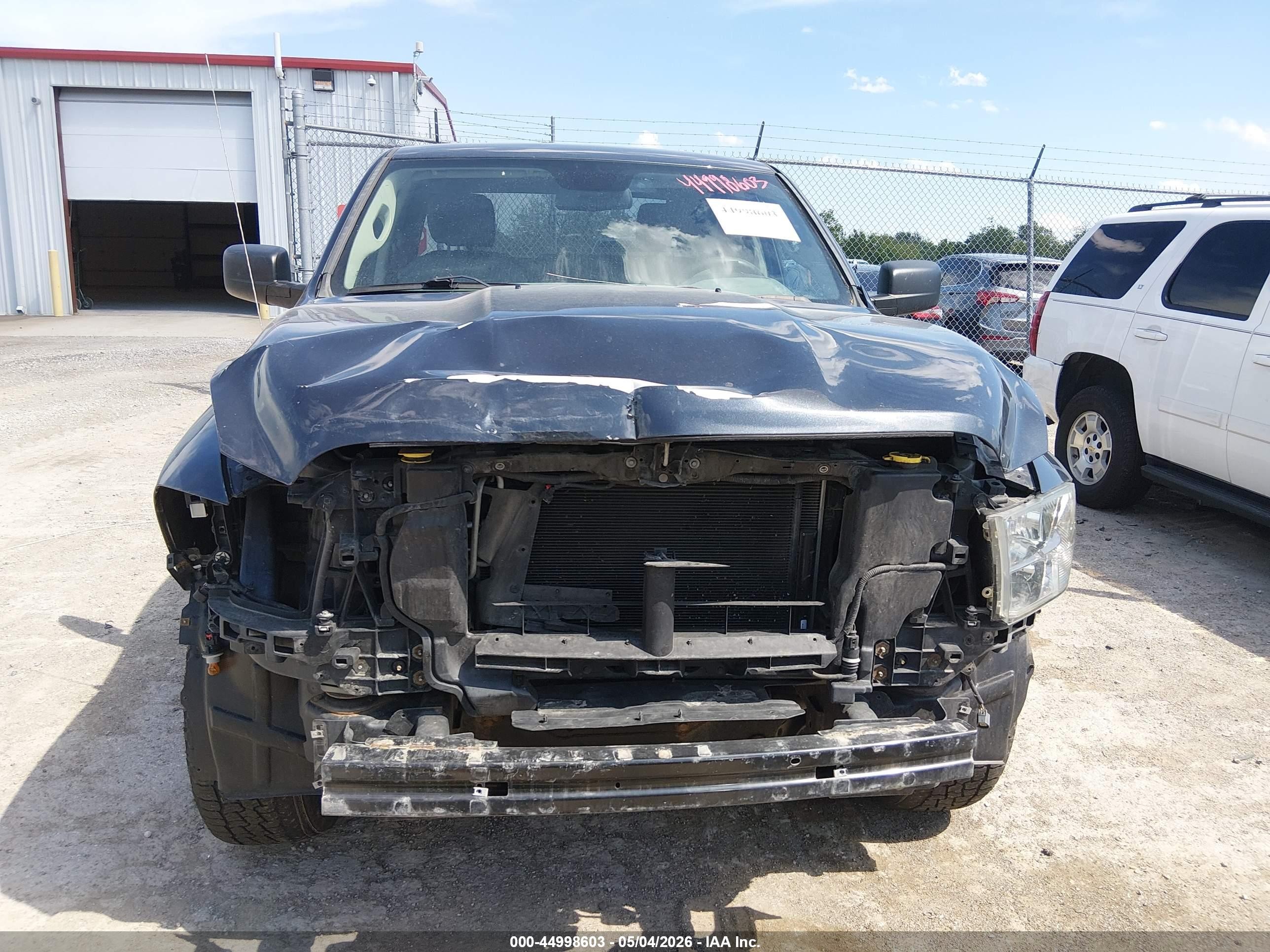 2015 Ram 1500 Express Серый vin: 1C6RR7FTXFS619524