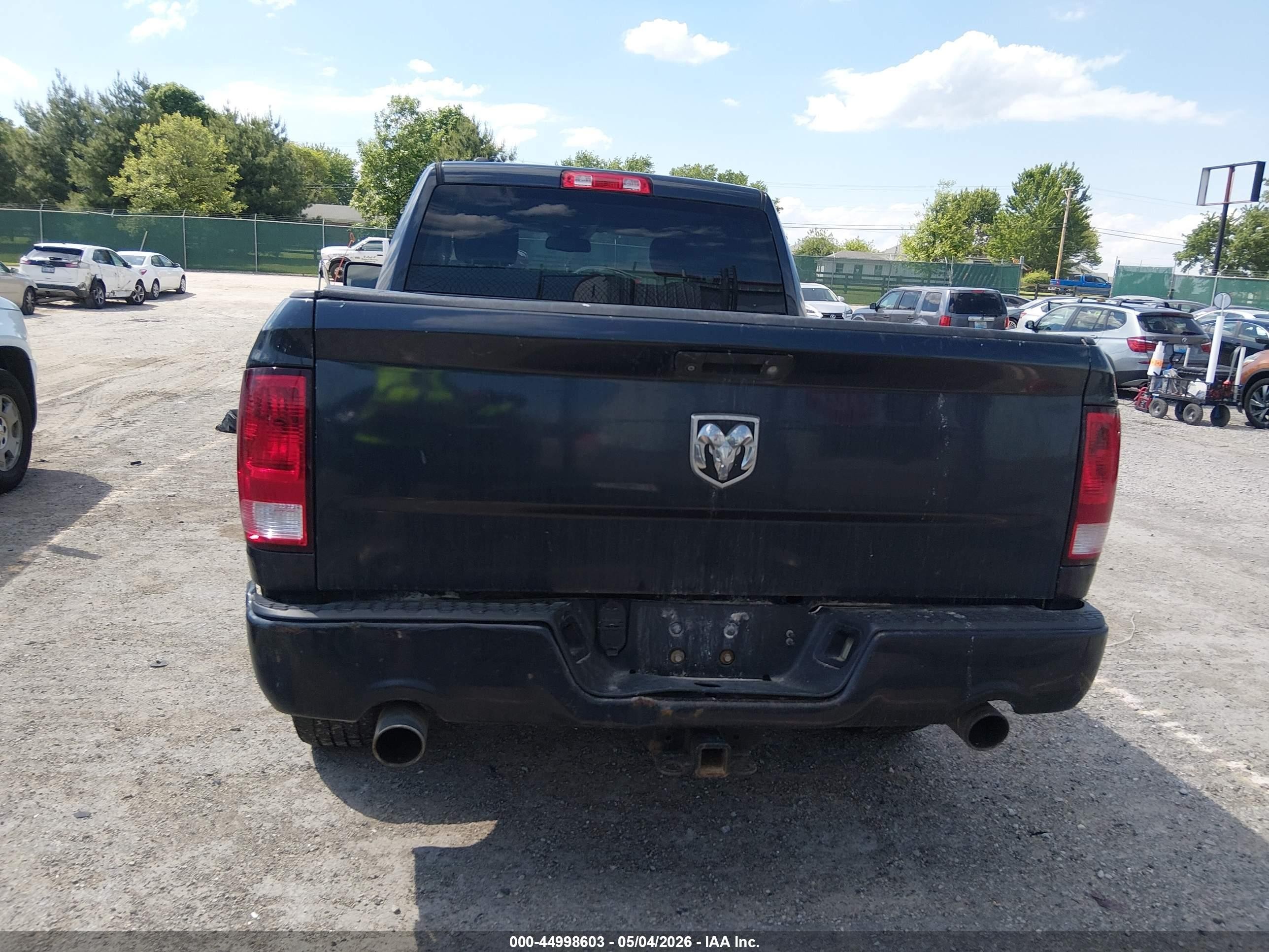 2015 Ram 1500 Express Серый vin: 1C6RR7FTXFS619524
