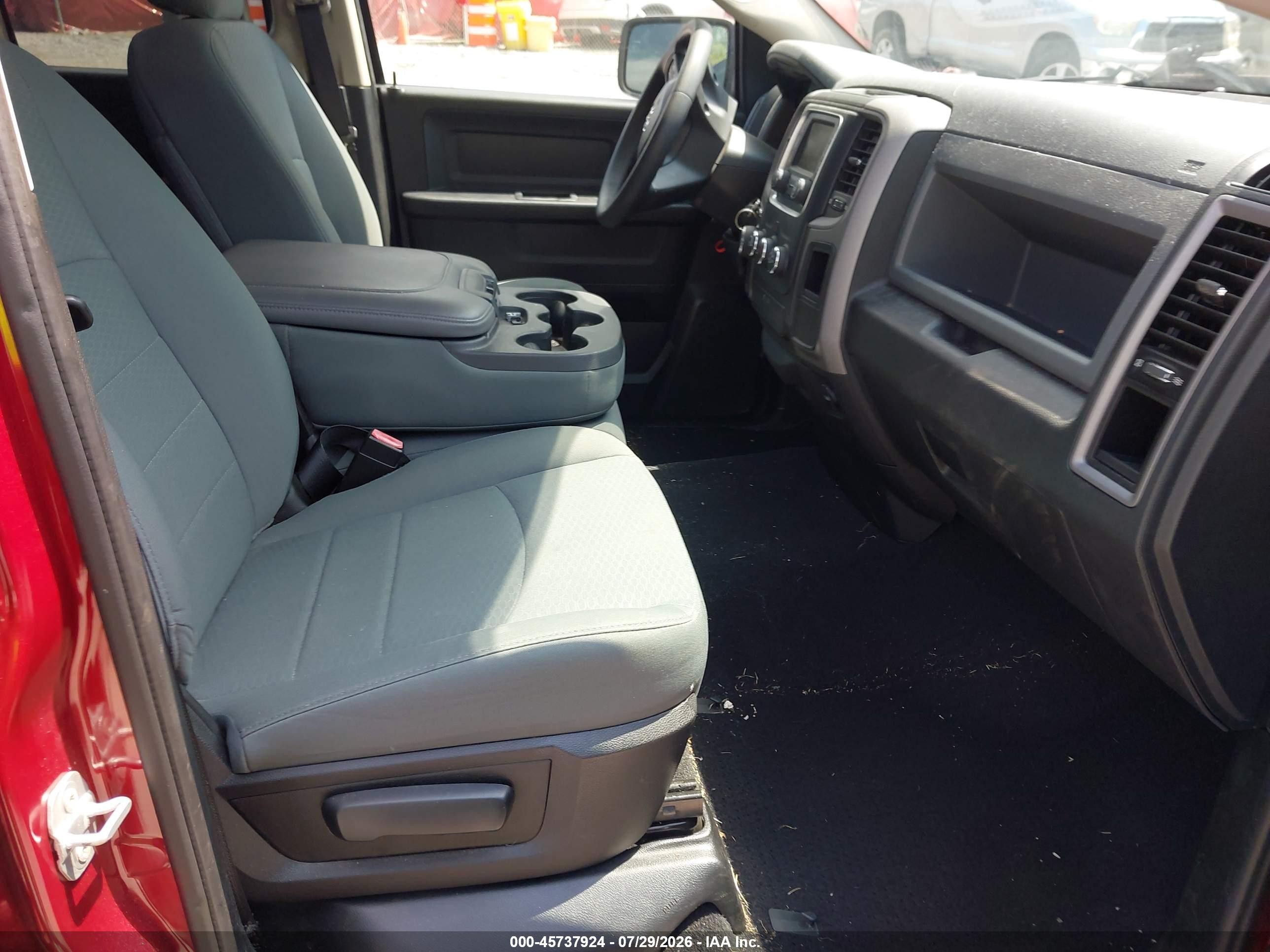 2015 Ram 1500 Express Burgundy vin: 1C6RR7FTXFS648408