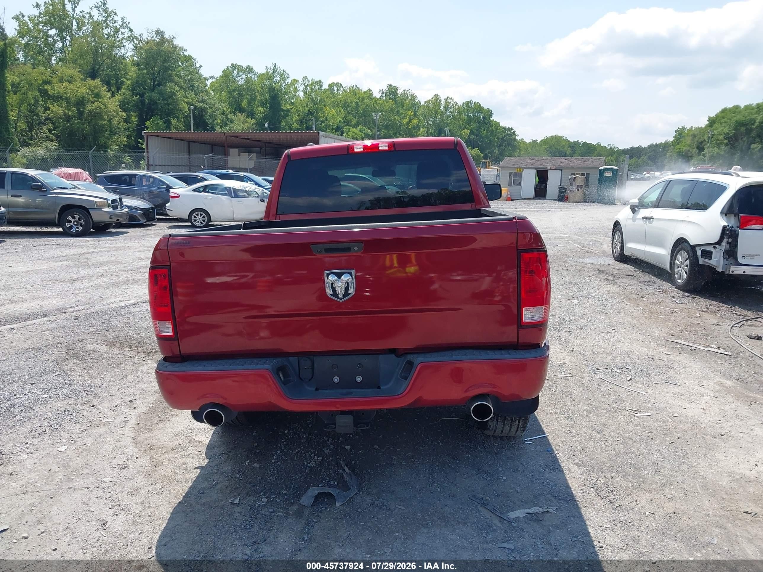 2015 Ram 1500 Express Burgundy vin: 1C6RR7FTXFS648408