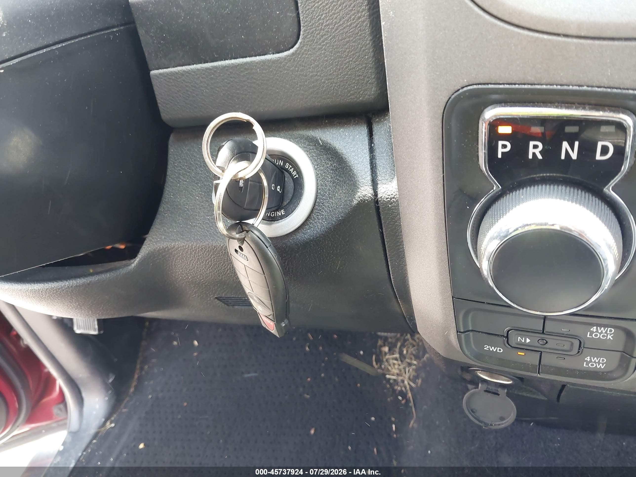 2015 Ram 1500 Express Burgundy vin: 1C6RR7FTXFS648408