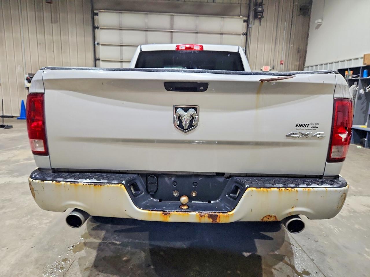 2015 Ram 1500 St Silver vin: 1C6RR7FTXFS653950