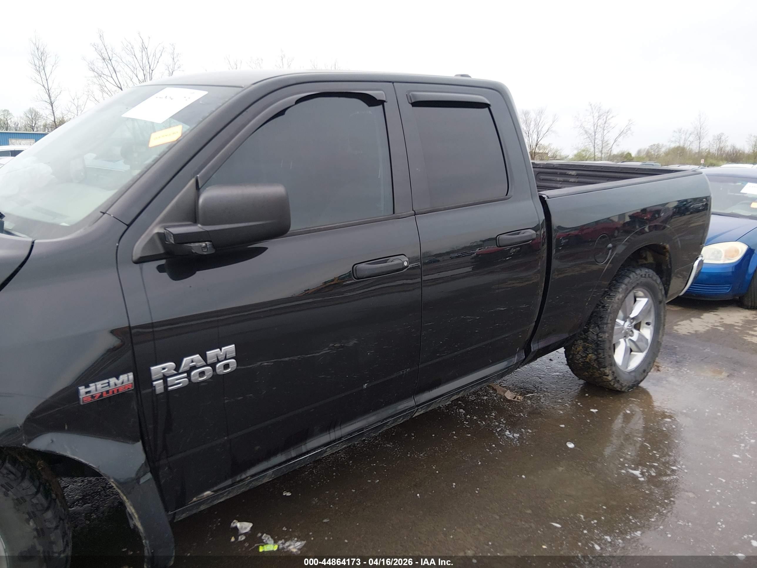 2015 Ram 1500   Черный vin: 1C6RR7FTXFS706324