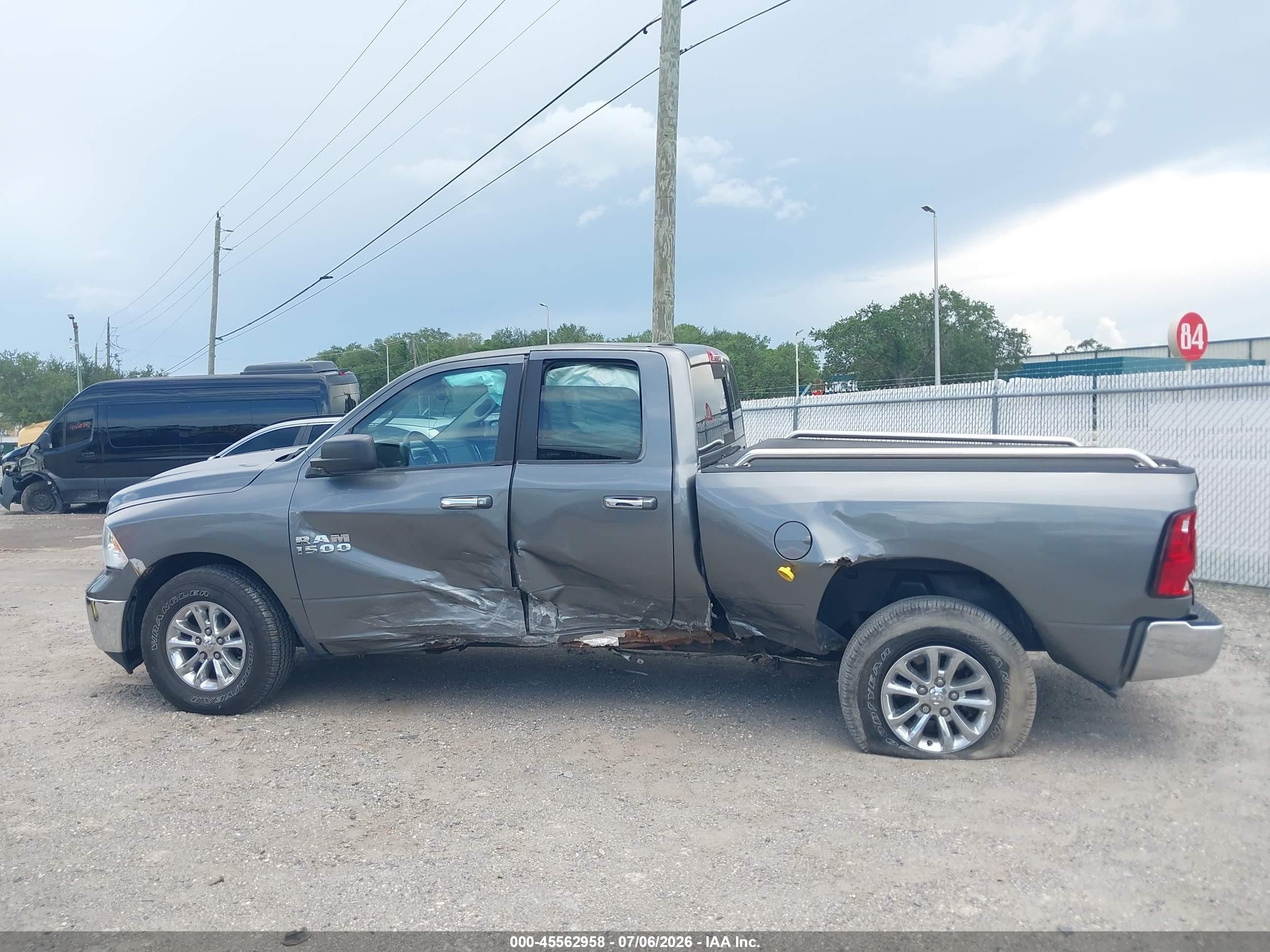 2013 Ram 1500 Slt Gray vin: 1C6RR7GG0DS637870