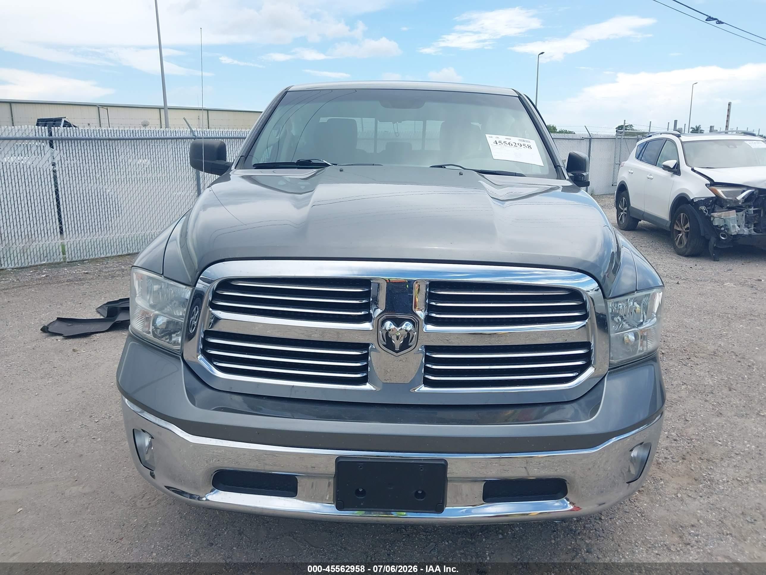 2013 Ram 1500 Slt Gray vin: 1C6RR7GG0DS637870