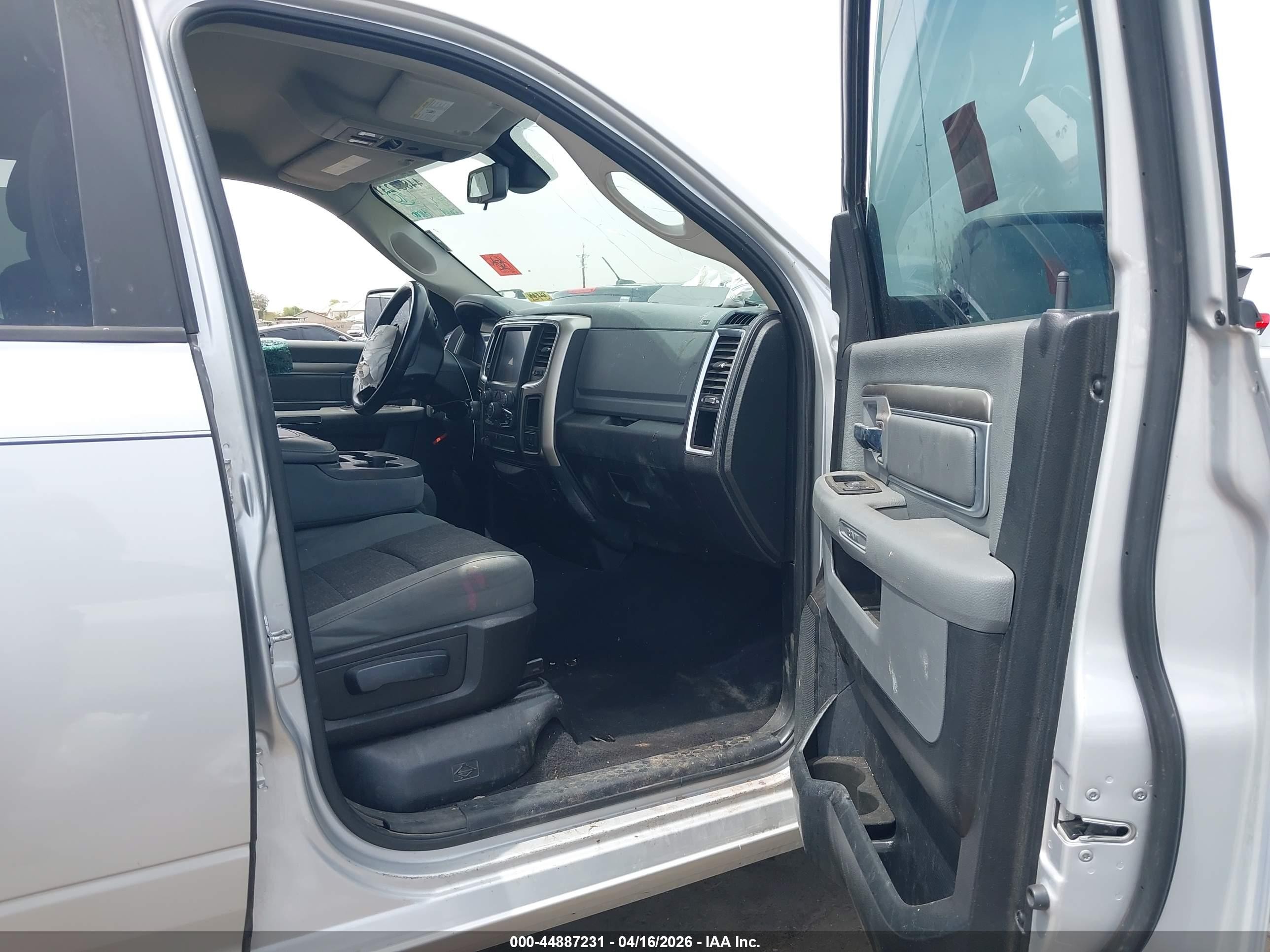 2014 Ram 1500 Big Horn Silver vin: 1C6RR7GG4ES134425