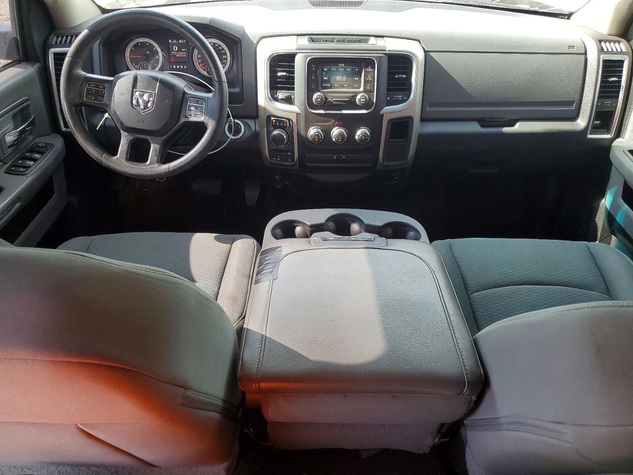 2015 Ram 1500 Silver vin: 1C6RR7GG4FS571813