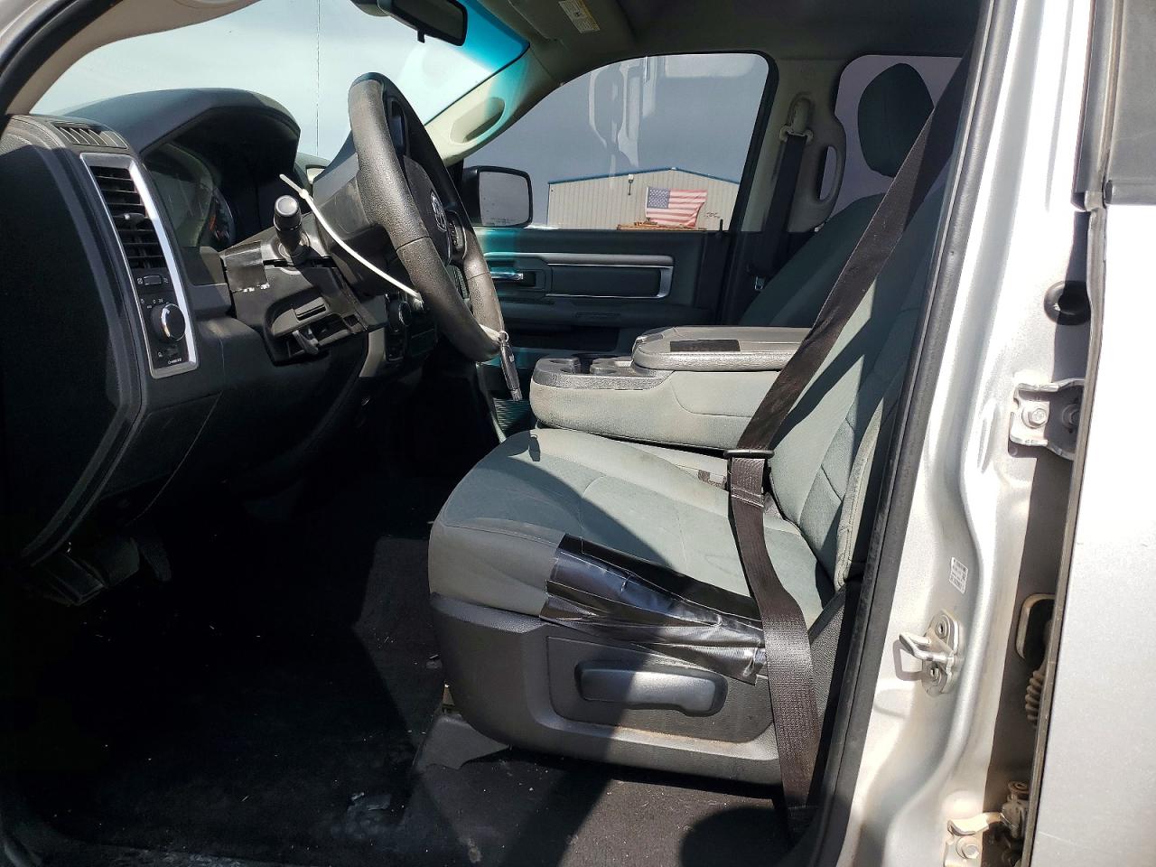 2015 Ram 1500 Silver vin: 1C6RR7GG4FS571813