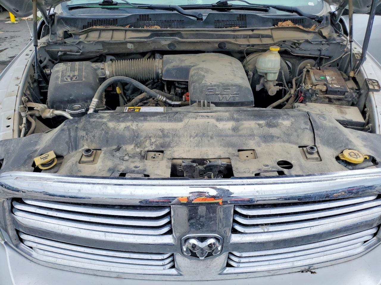 2015 Ram 1500 Slt Серебряный vin: 1C6RR7GG5FS660144