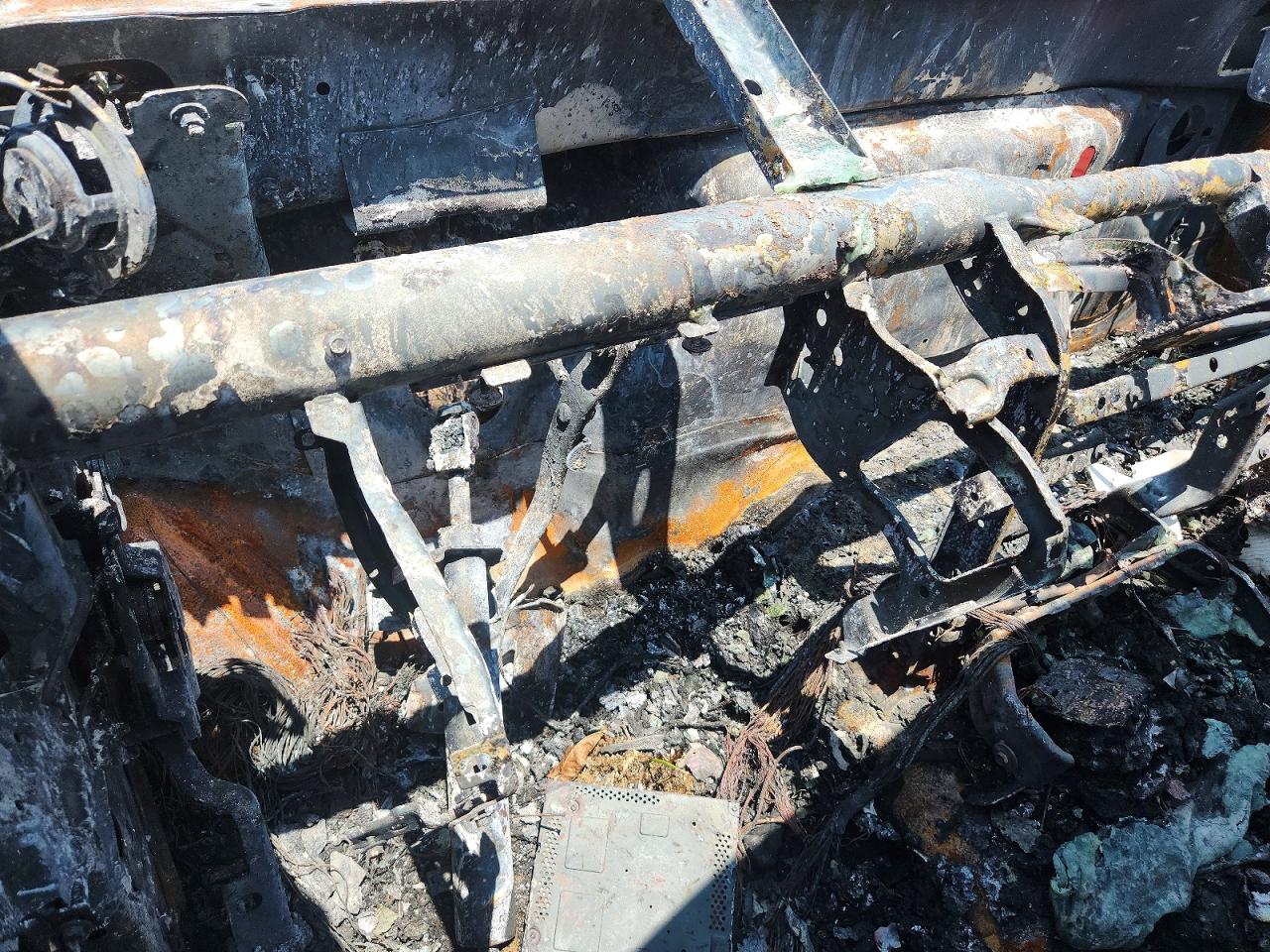 2014 Ram 1500 Slt Burn vin: 1C6RR7GGXES235050