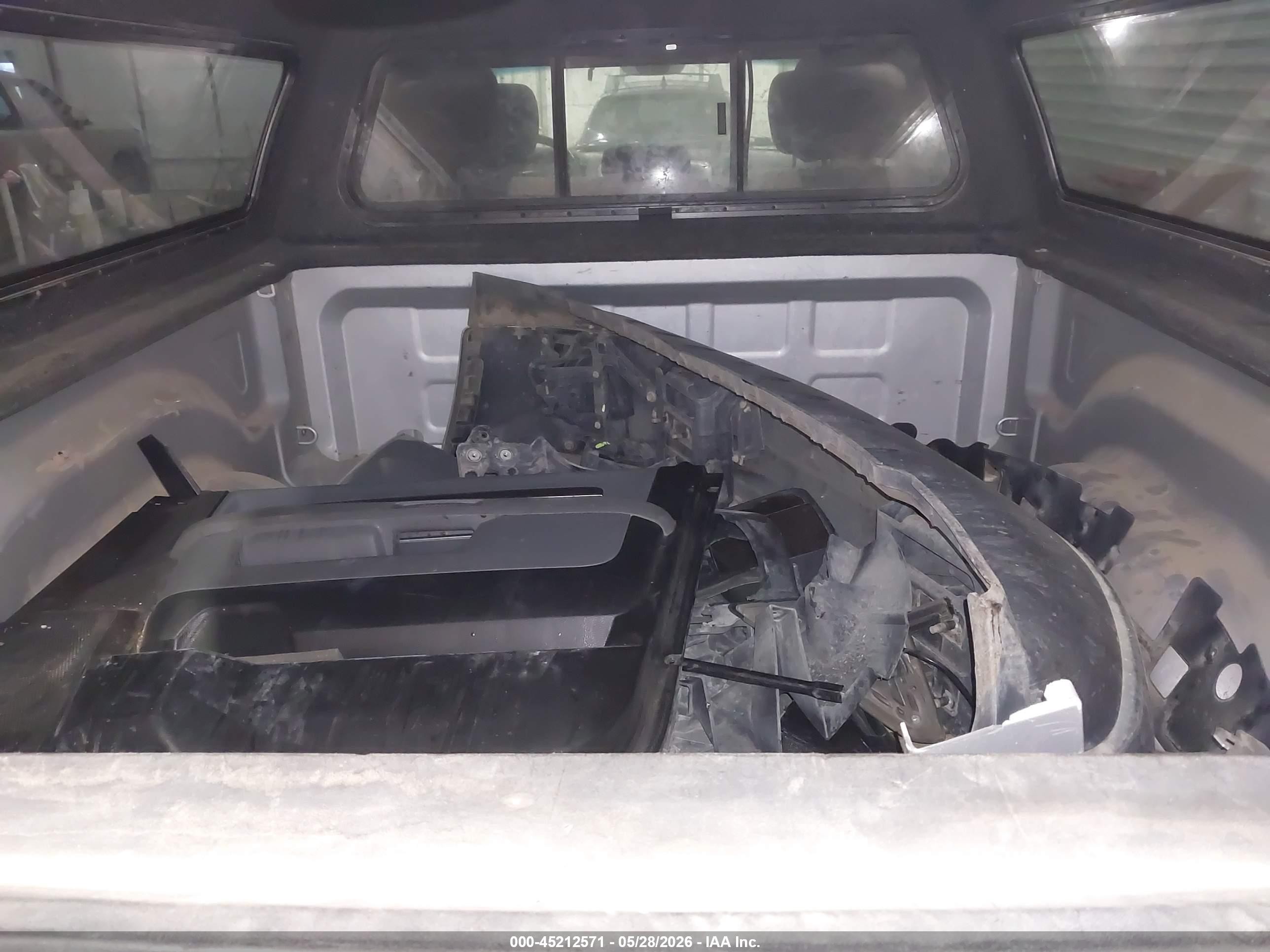 2014 Ram 1500 Big Horn Silver vin: 1C6RR7GT0ES325174