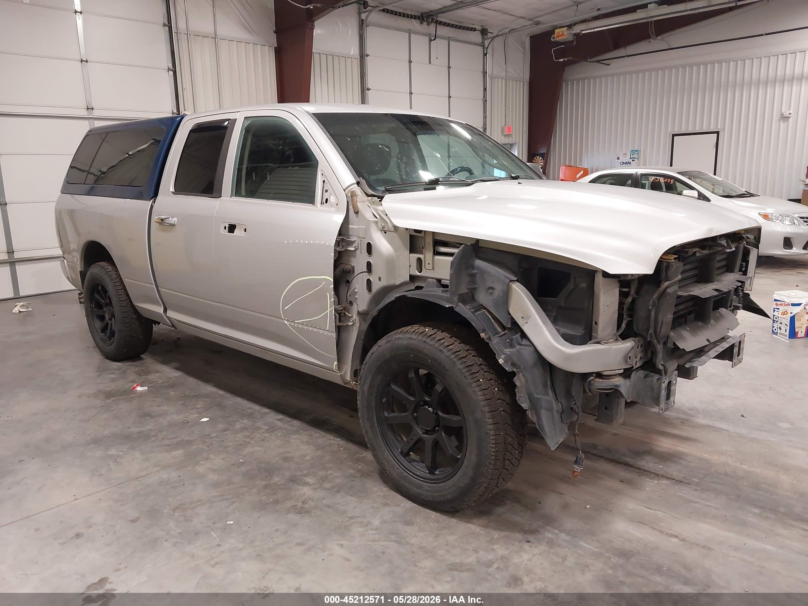 2014 Ram 1500 Big Horn Silver vin: 1C6RR7GT0ES325174