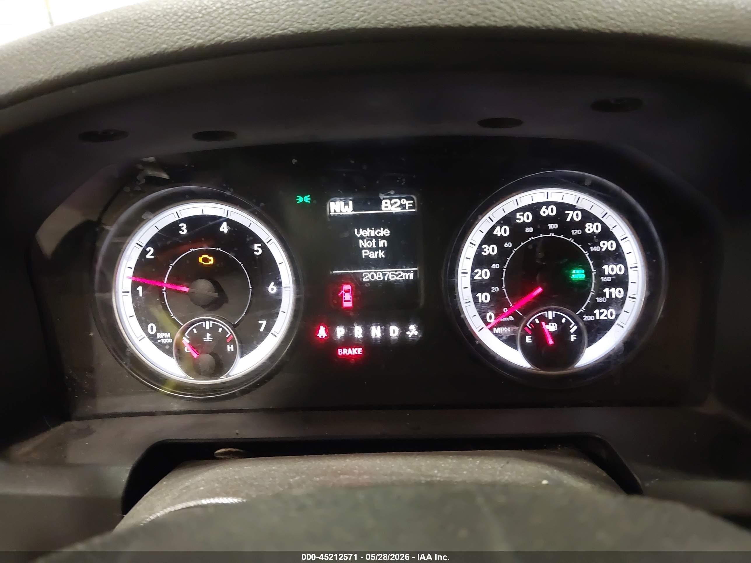 2014 Ram 1500 Big Horn Silver vin: 1C6RR7GT0ES325174