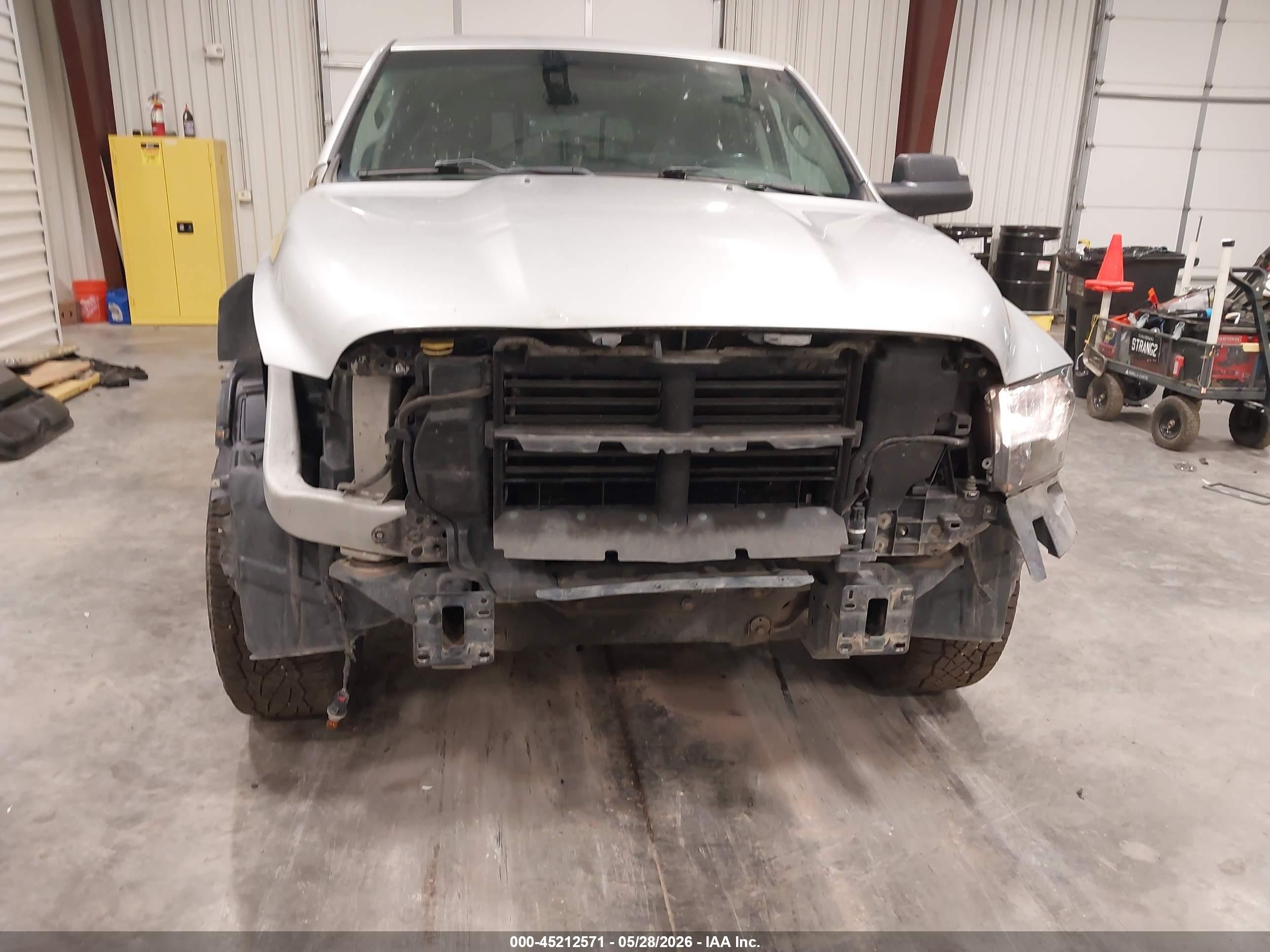 2014 Ram 1500 Big Horn Silver vin: 1C6RR7GT0ES325174