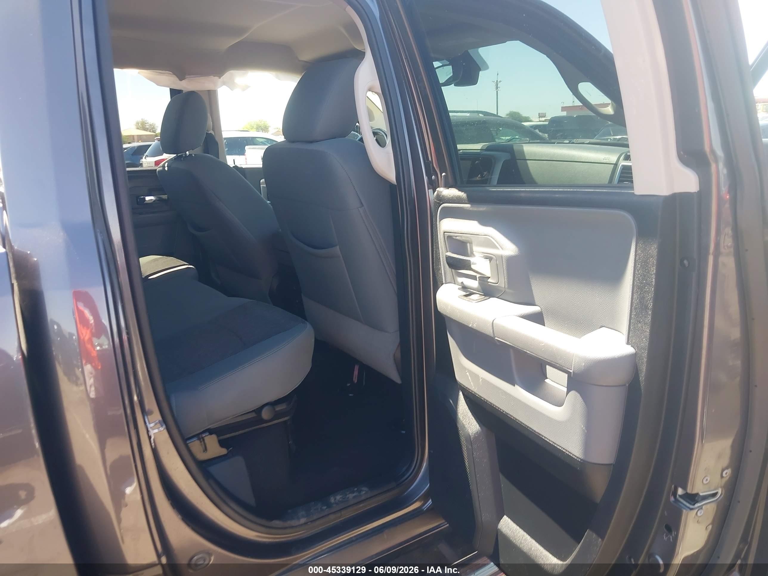2014 Ram 1500 Big Horn Gray vin: 1C6RR7GT0ES393314
