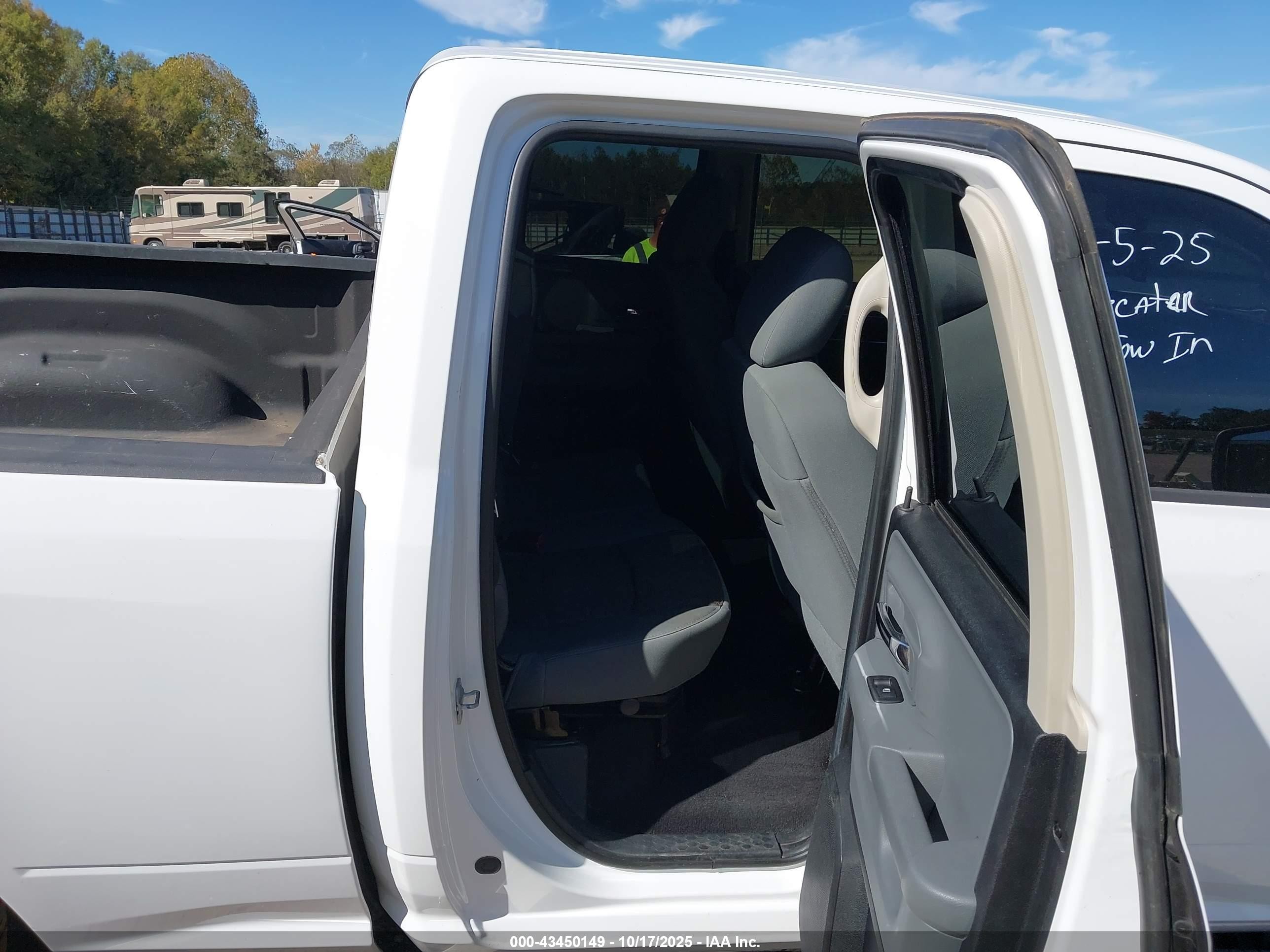 2014 Ram 1500 Slt White vin: 1C6RR7GT1ES168562