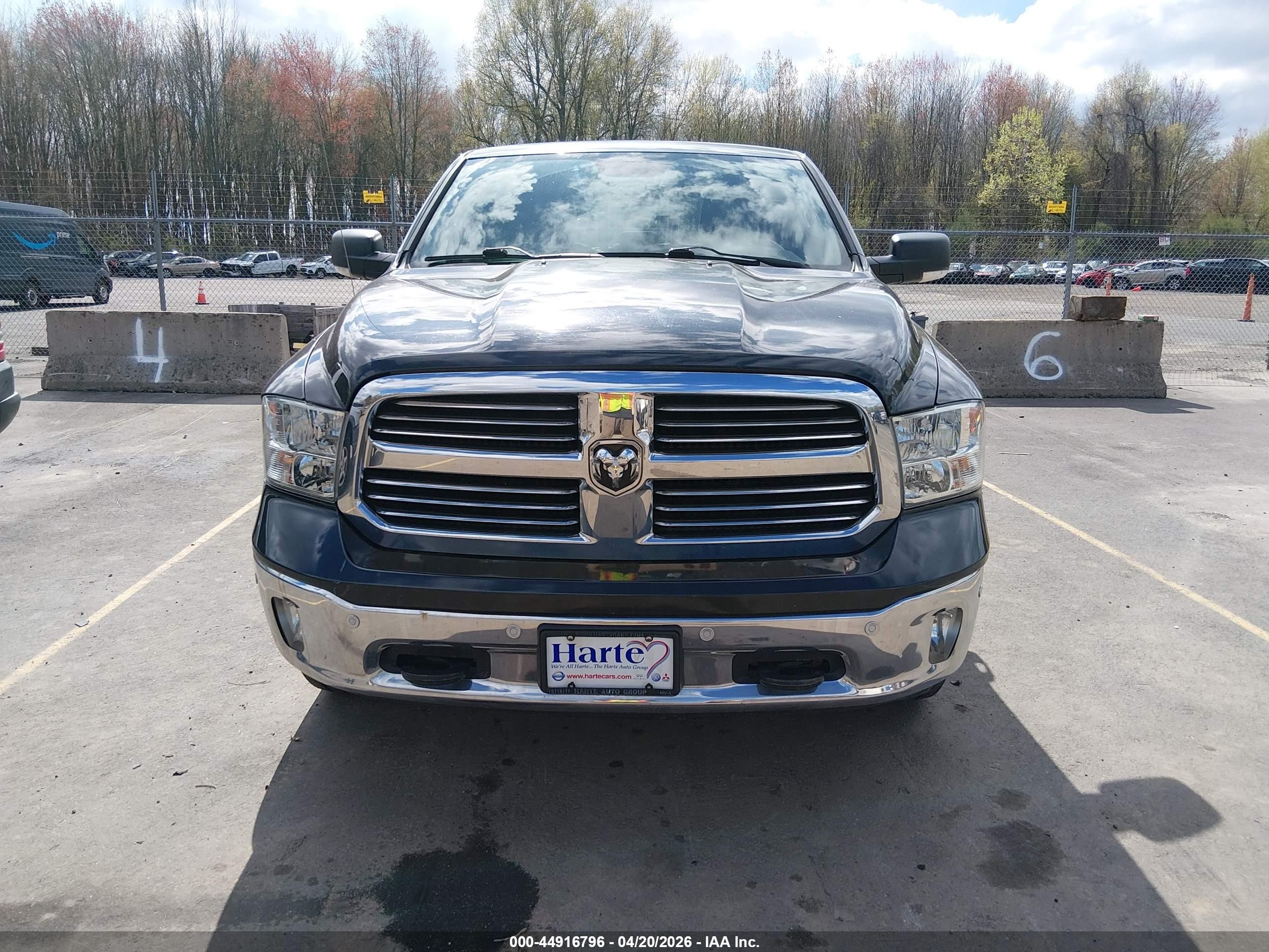 2015 Ram 1500 Big Horn Black vin: 1C6RR7GT5FS767045