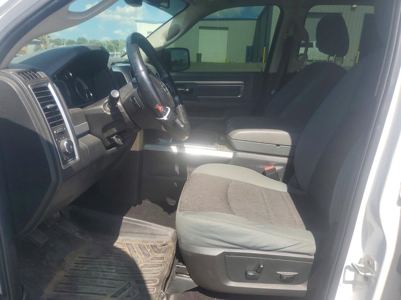 2015 Ram 1500 Slt White vin: 1C6RR7GT6FS587203