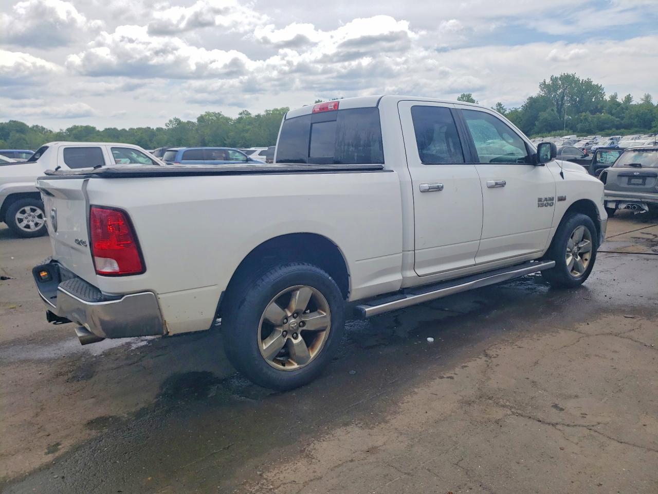 2015 Ram 1500 Slt White vin: 1C6RR7GT6FS665348