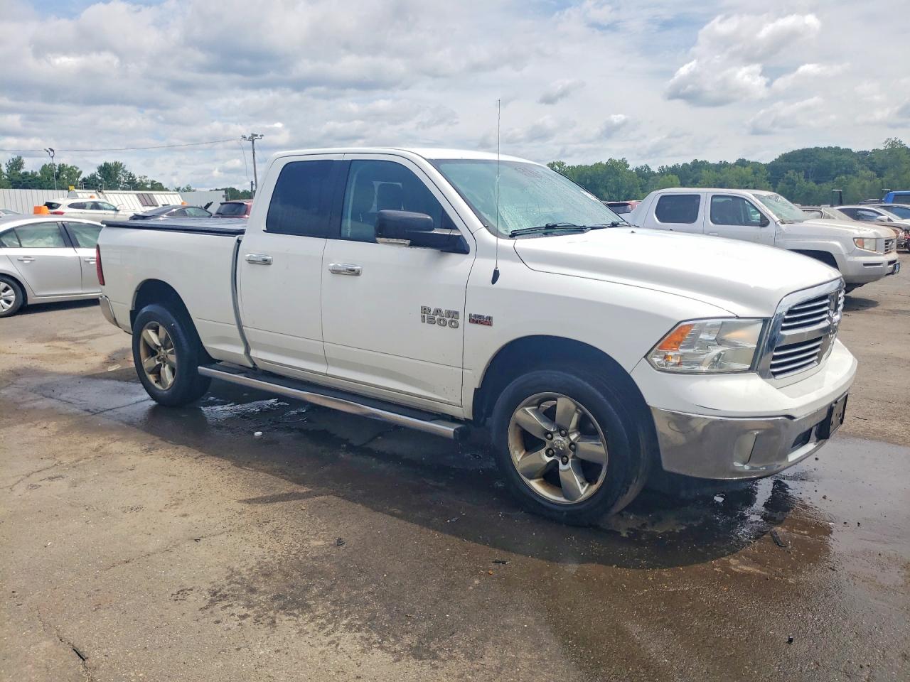 2015 Ram 1500 Slt White vin: 1C6RR7GT6FS665348