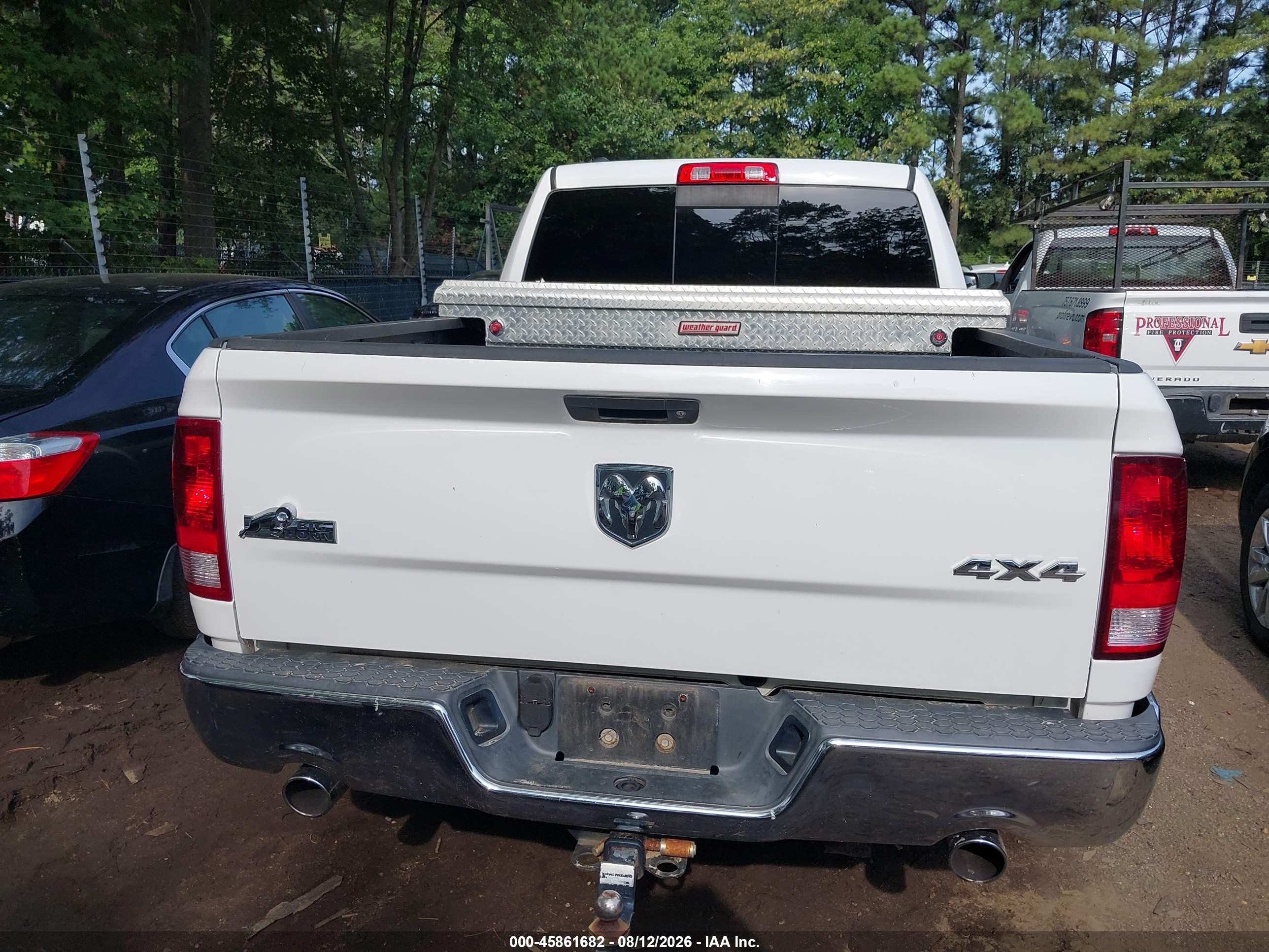 2015 Ram 1500 Big Horn Белый vin: 1C6RR7GT6FS764221