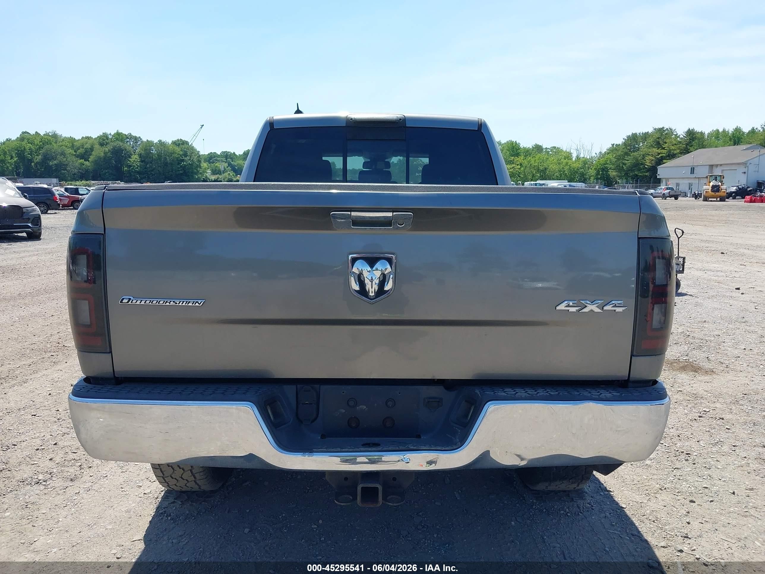 2013 Ram 1500 Outdoorsman Gray vin: 1C6RR7GT7DS584873