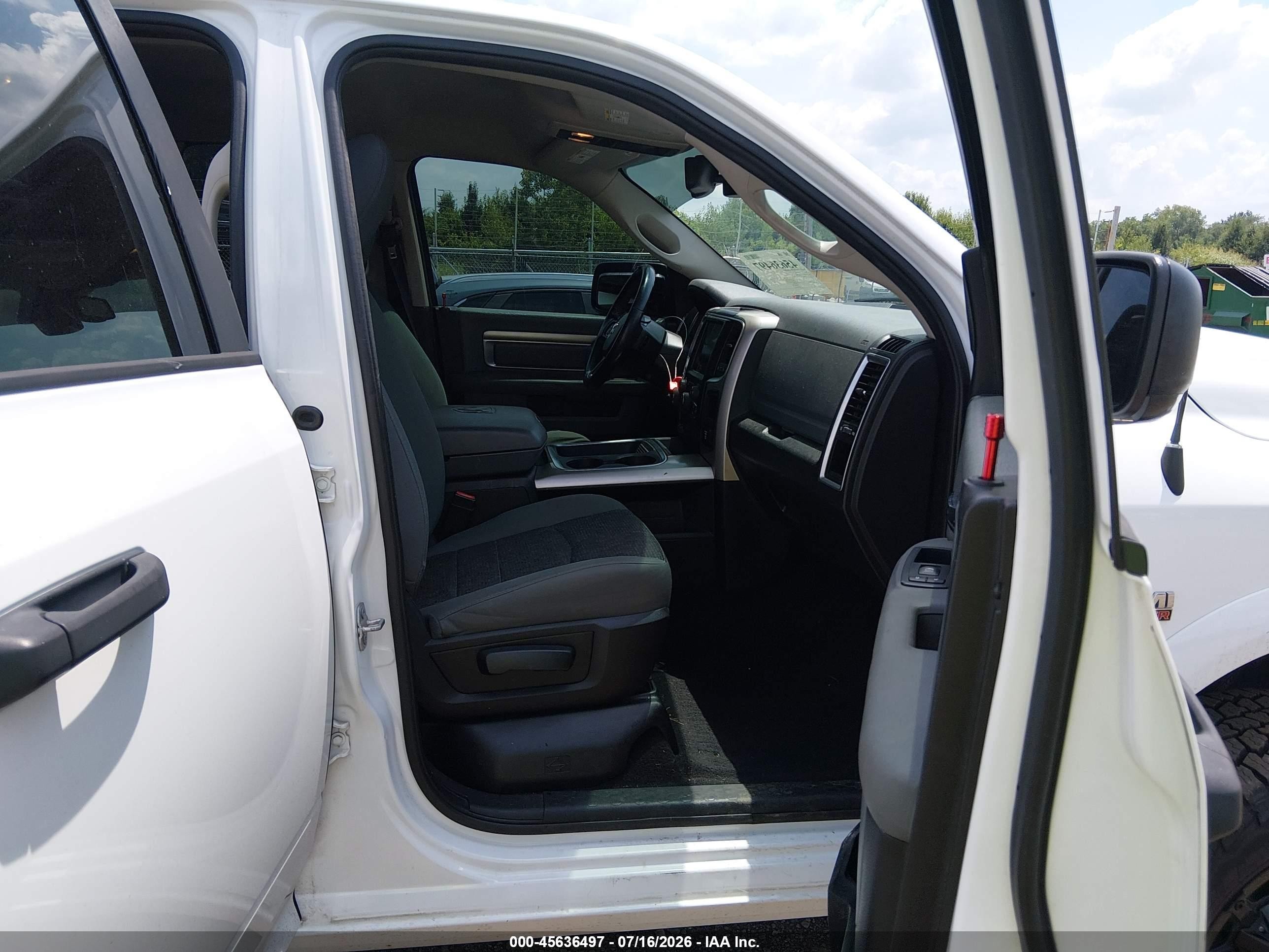 2016 Ram 1500 Slt Белый vin: 1C6RR7GT7GS327541