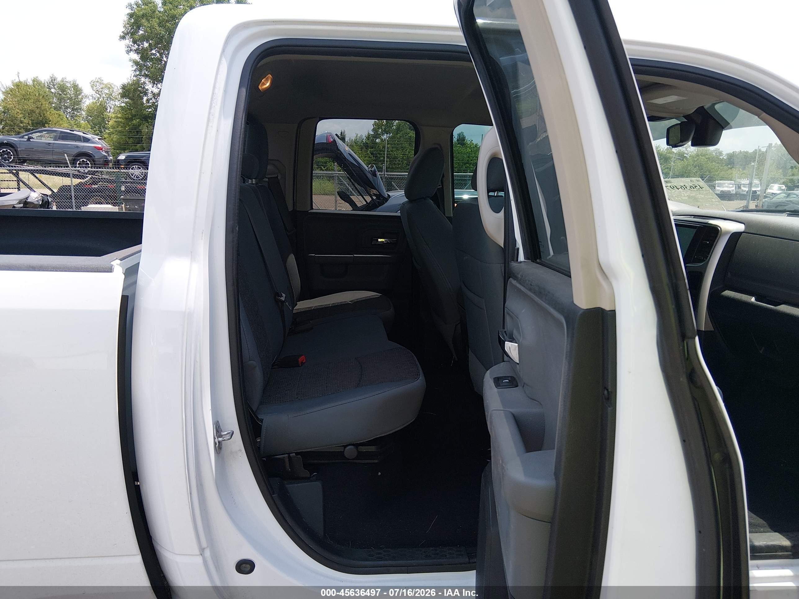 2016 Ram 1500 Slt Белый vin: 1C6RR7GT7GS327541