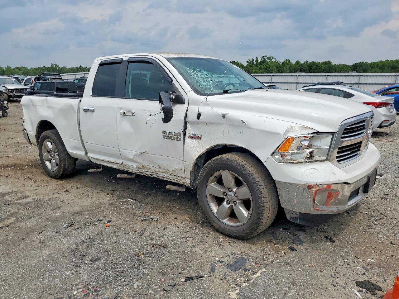 2015 Ram 1500 Slt White vin: 1C6RR7GT8FS536544