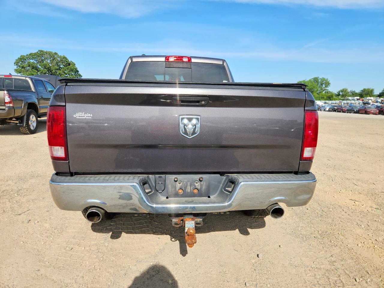 2015 Ram 1500 Slt Серый vin: 1C6RR7GT8FS645246