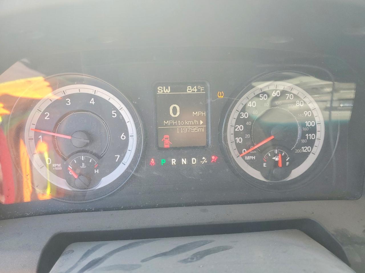 2014 Ram 1500 Slt Red vin: 1C6RR7GTXES367075