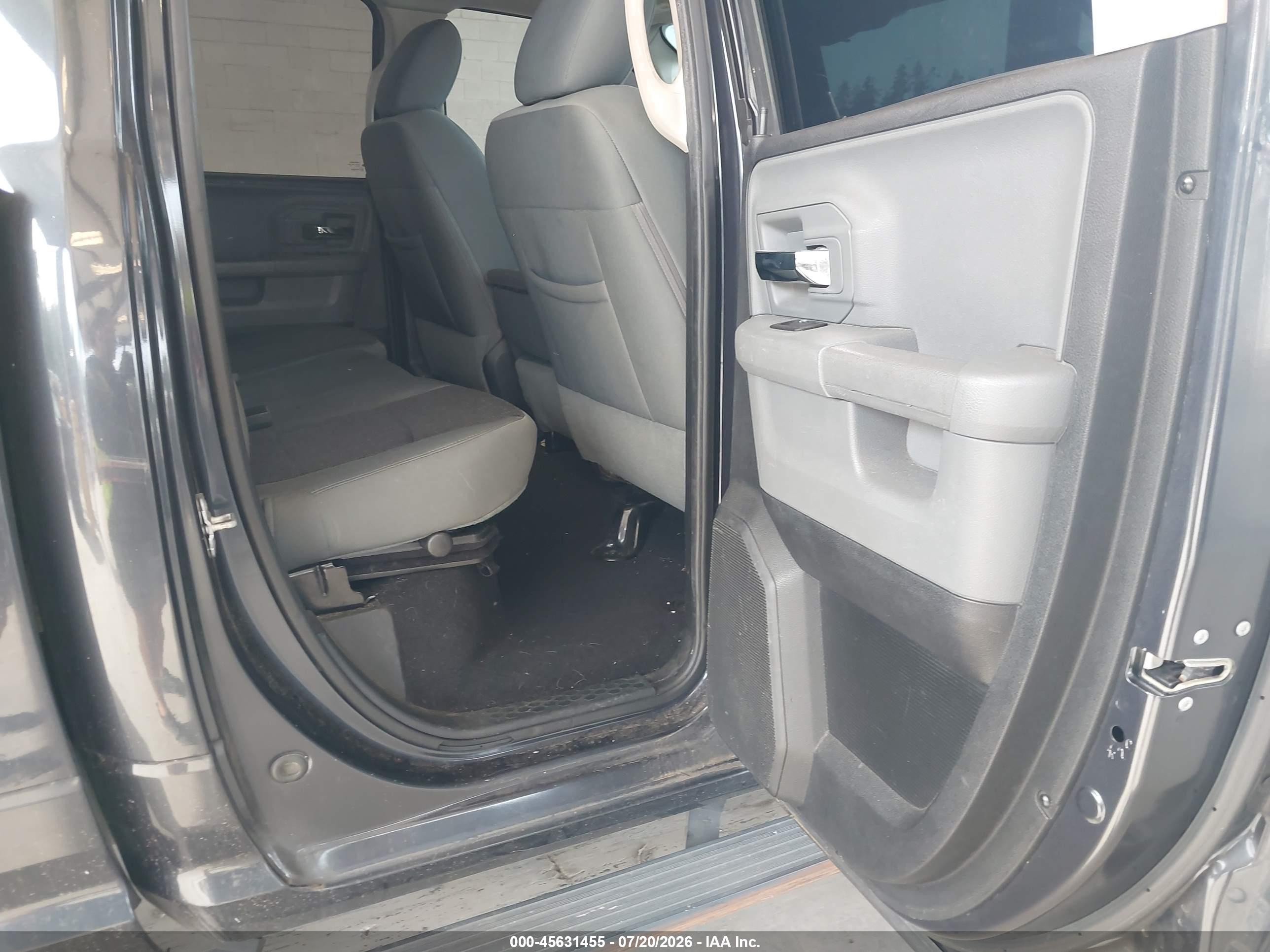 2014 Ram 1500 Big Horn Gray vin: 1C6RR7GTXES396236
