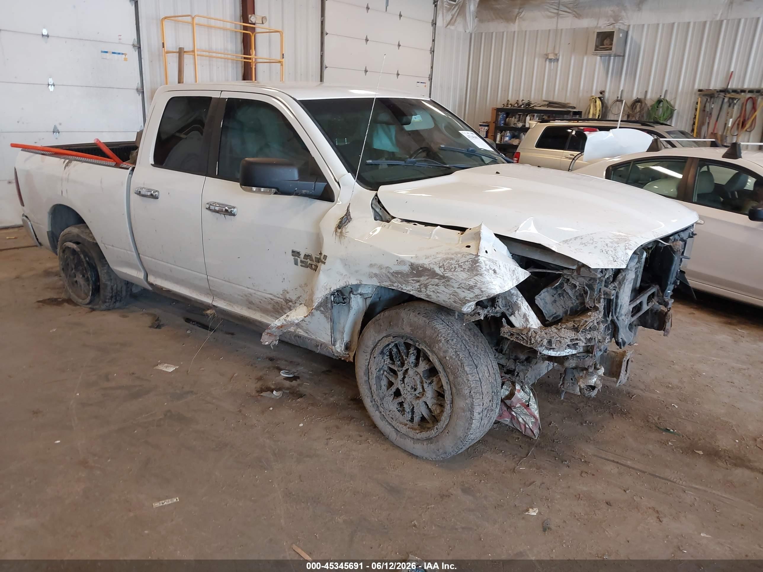 2013 Ram 1500 Sport White vin: 1C6RR7HT5DS675753