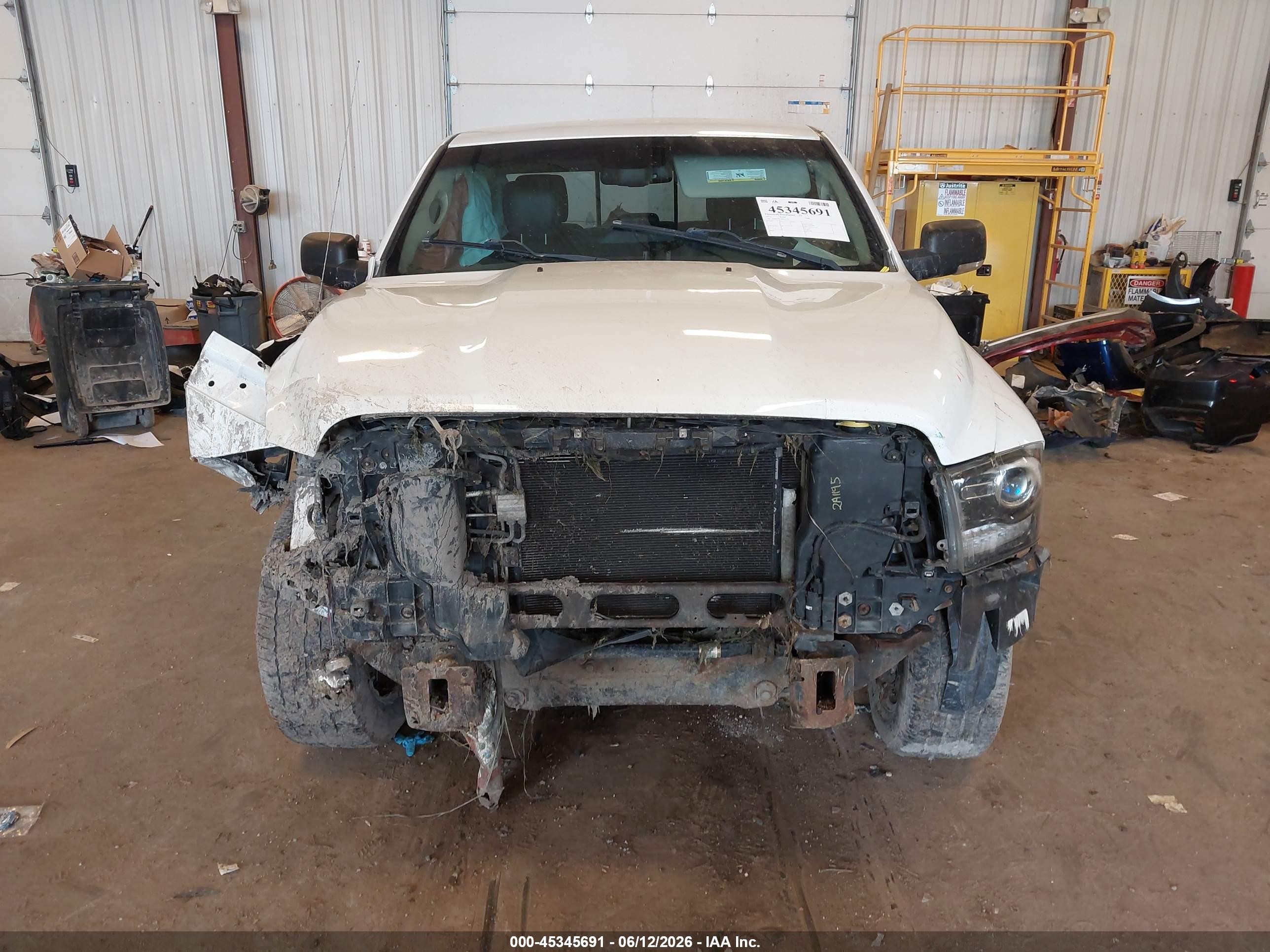2013 Ram 1500 Sport White vin: 1C6RR7HT5DS675753