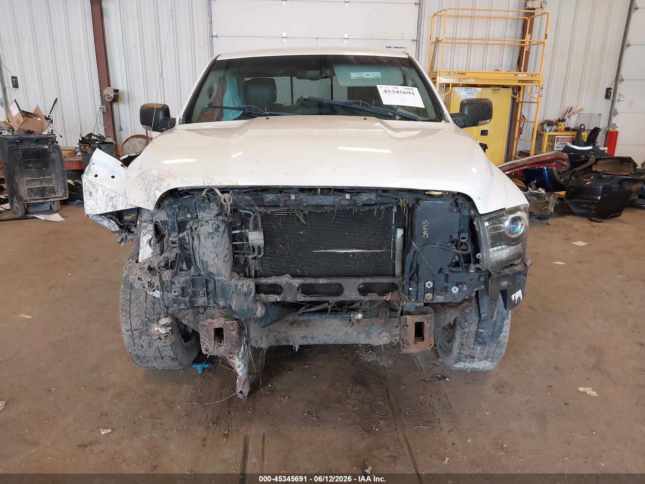 2013 Ram 1500 Sport White vin: 1C6RR7HT5DS675753