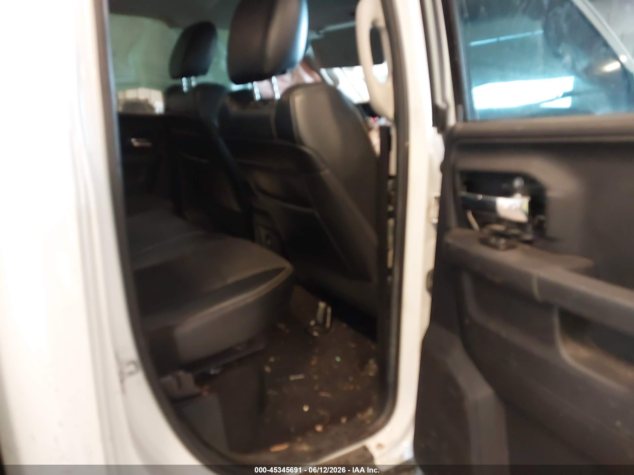 2013 Ram 1500 Sport White vin: 1C6RR7HT5DS675753