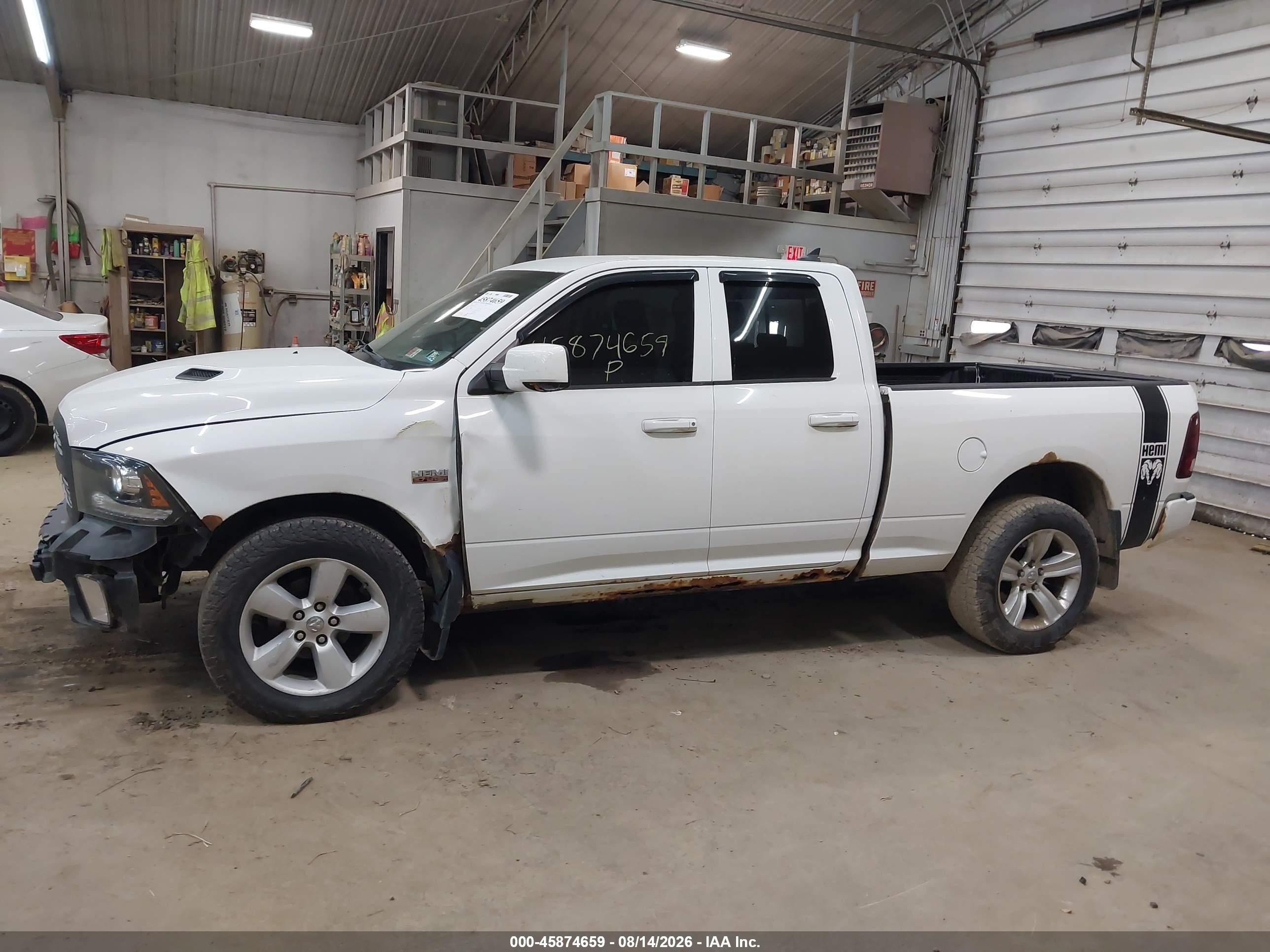 2013 Ram 1500 Sport White vin: 1C6RR7HT6DS599637