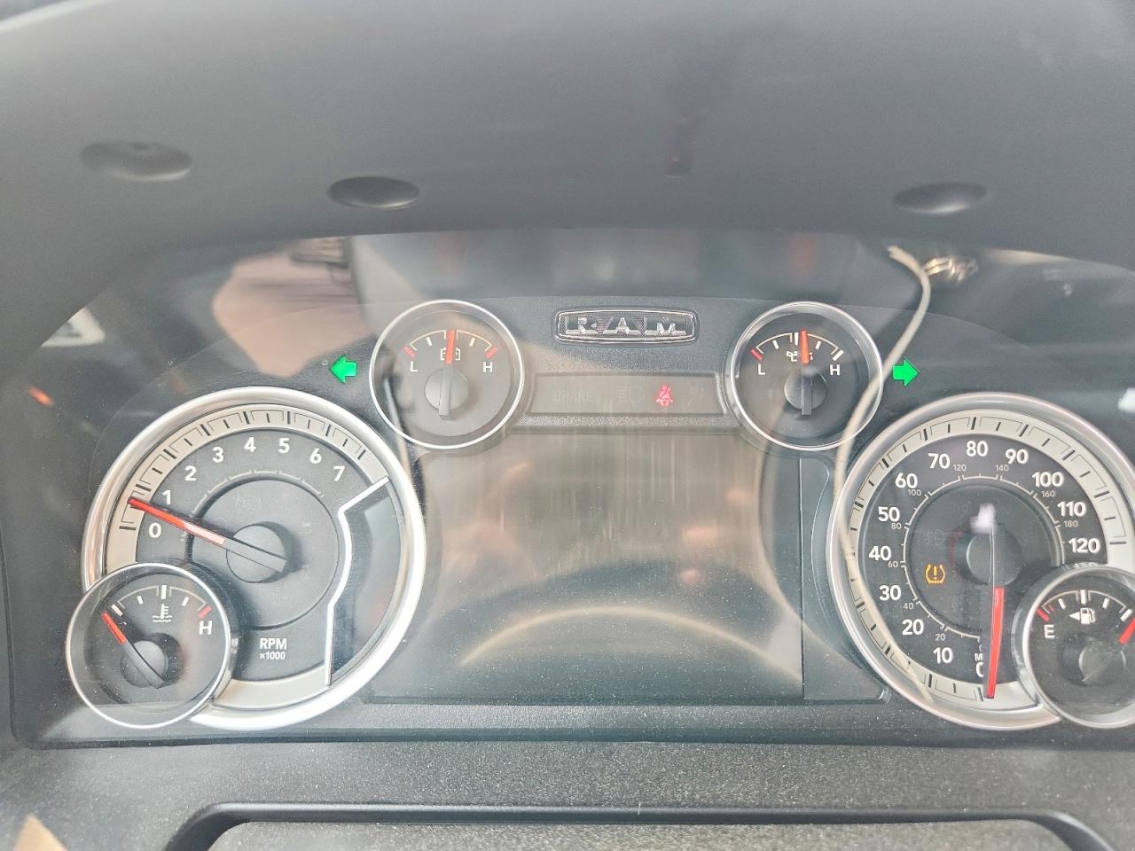 2014 Ram 1500 Sport White vin: 1C6RR7HT6ES146362