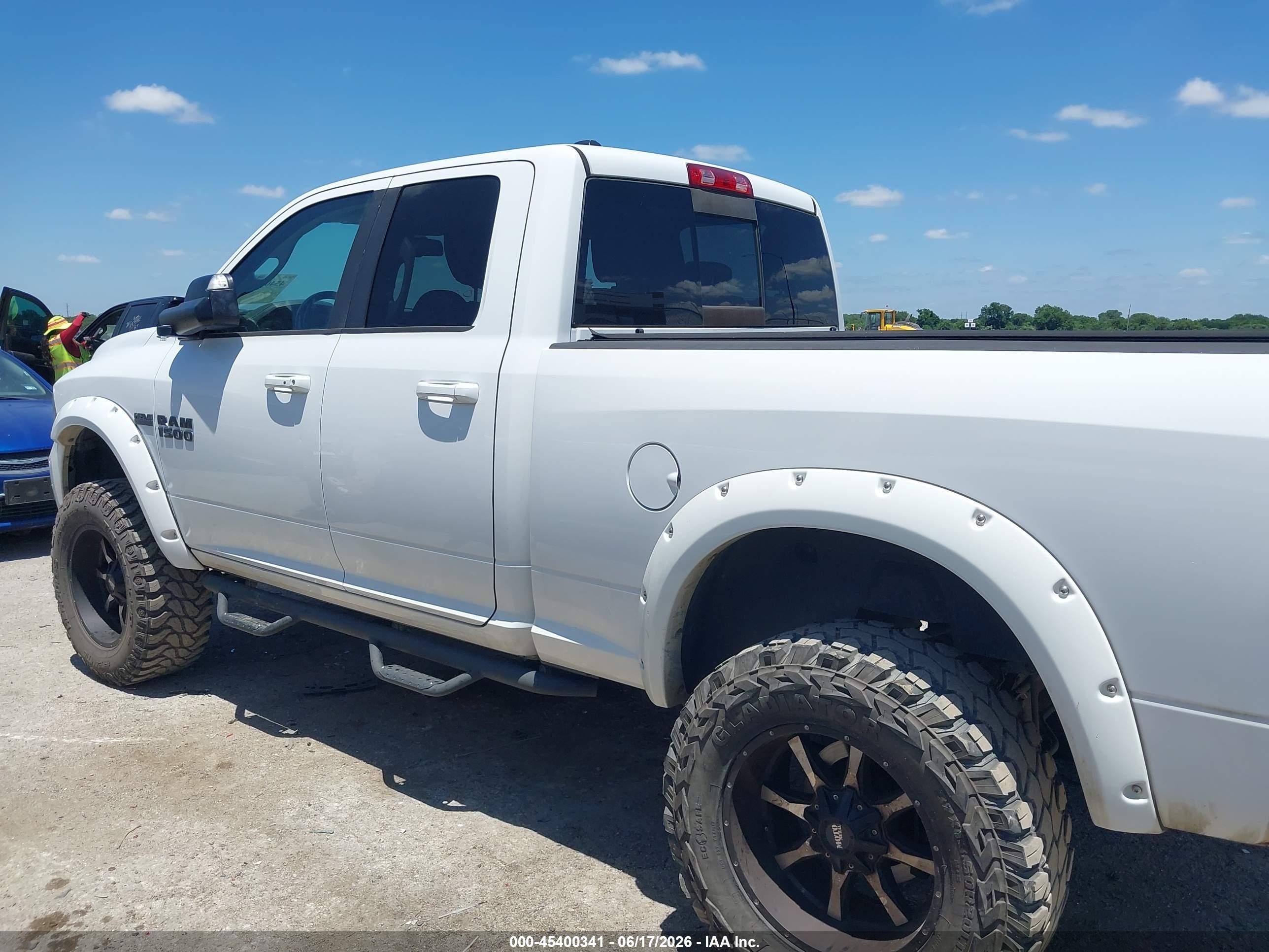 2014 Ram 1500 Sport White vin: 1C6RR7HT6ES368187
