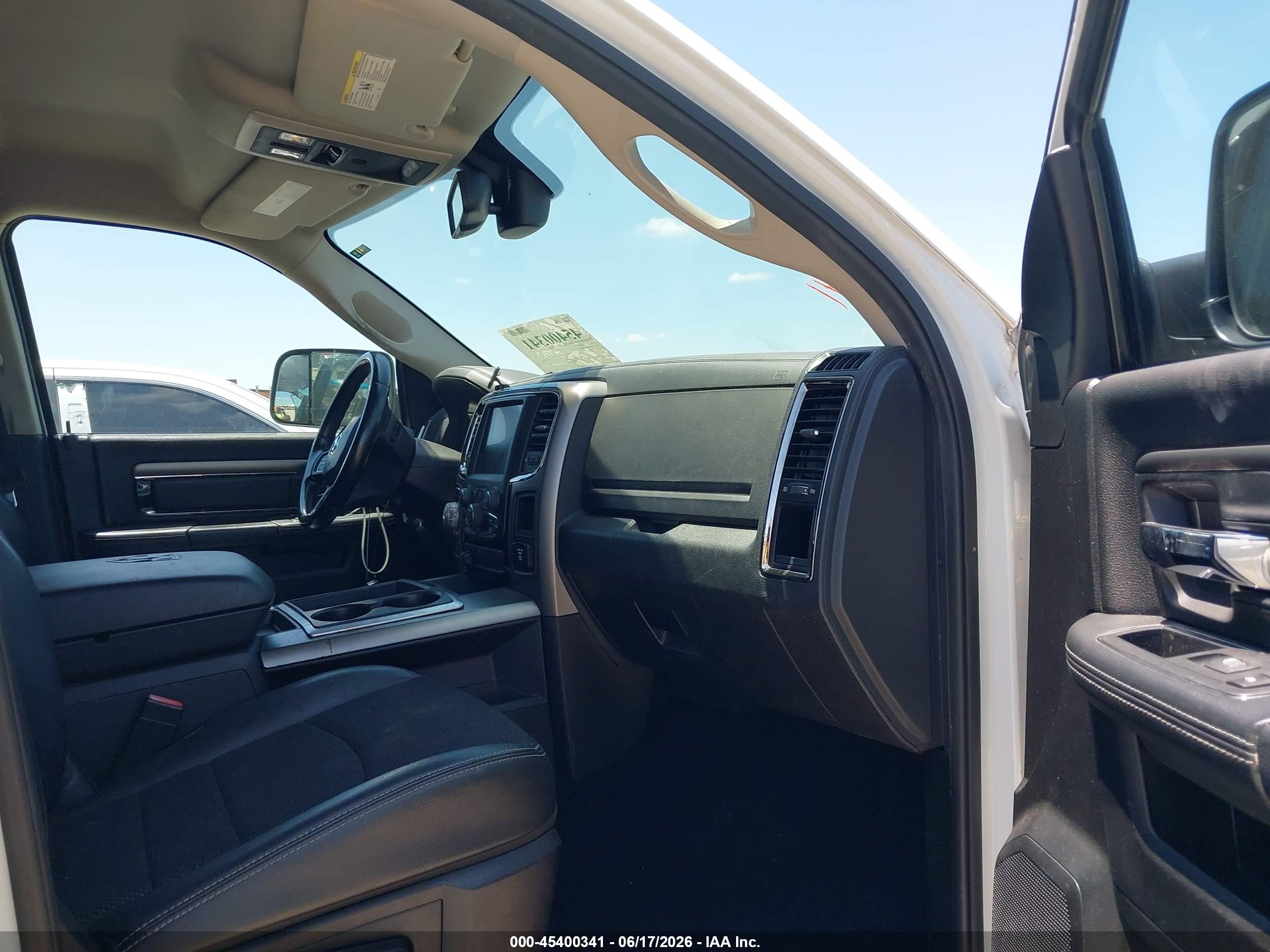 2014 Ram 1500 Sport White vin: 1C6RR7HT6ES368187