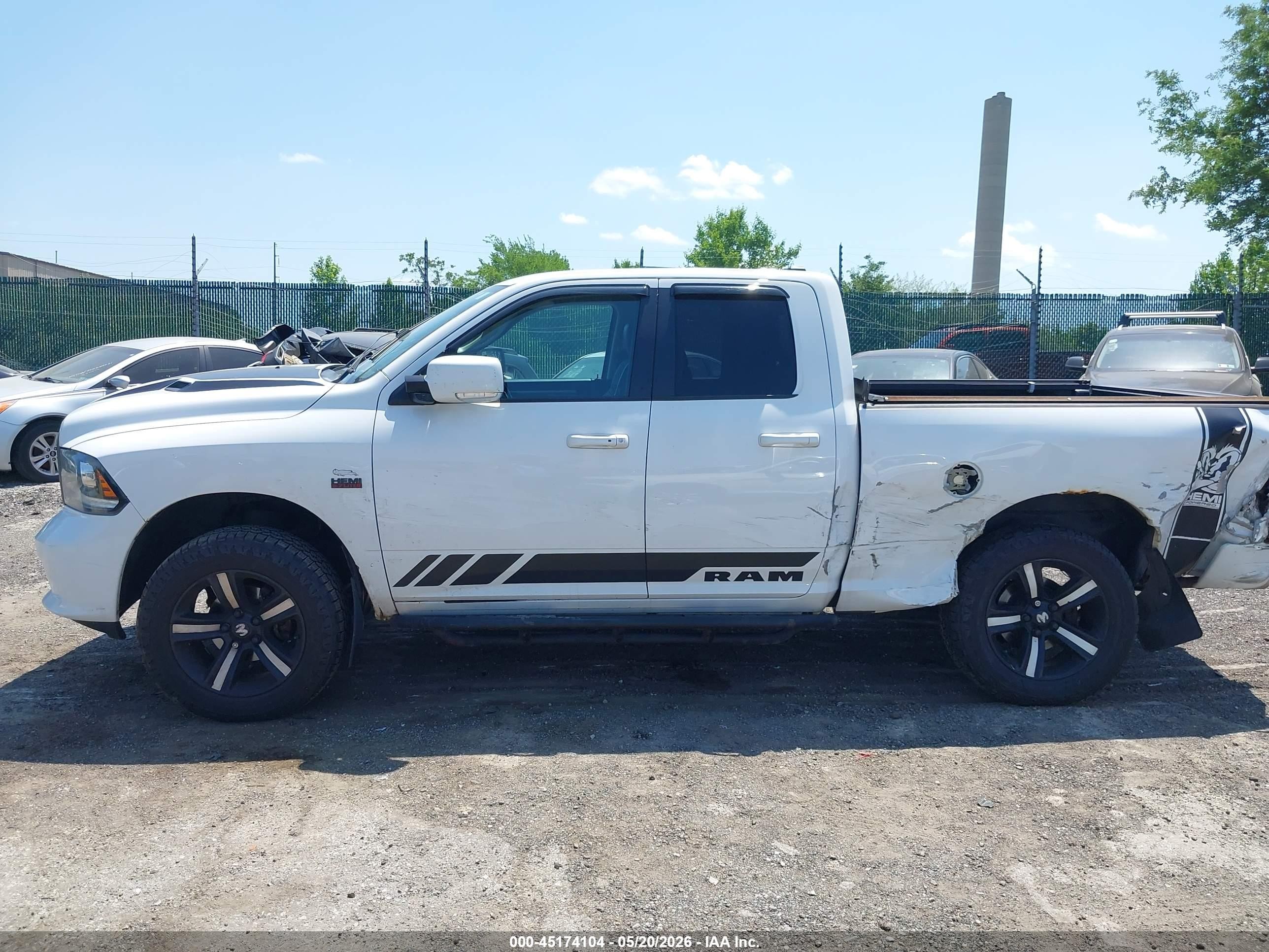 2014 Ram 1500 Sport White vin: 1C6RR7HT8ES299714