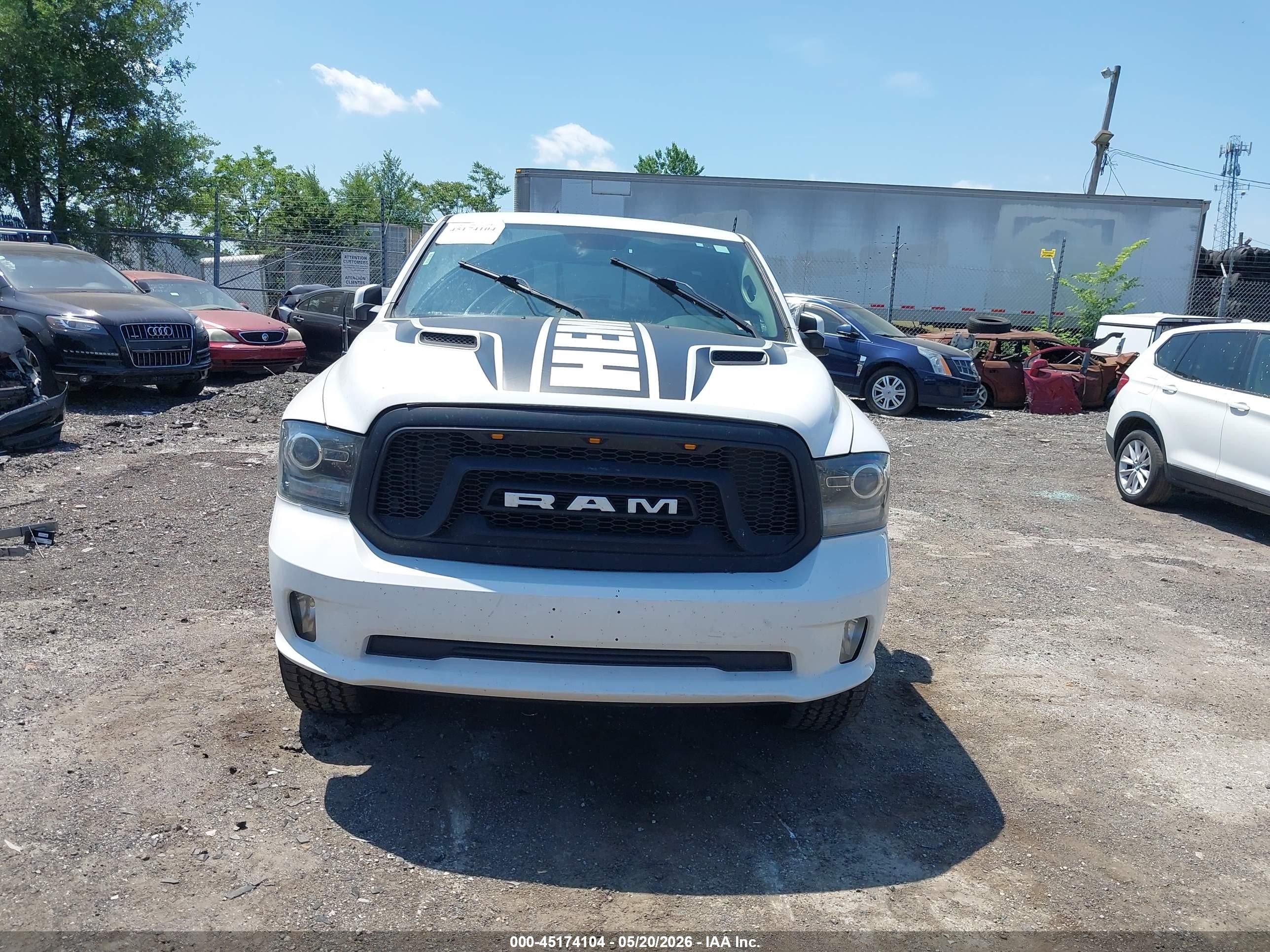 2014 Ram 1500 Sport White vin: 1C6RR7HT8ES299714