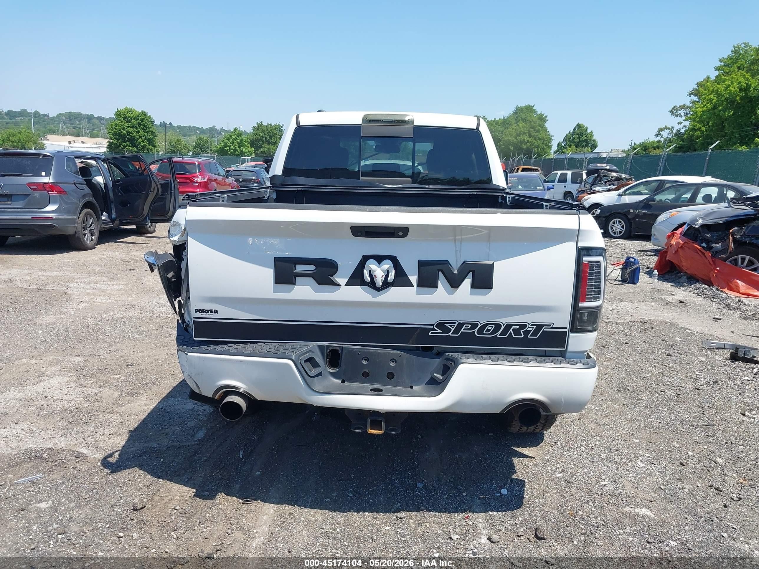 2014 Ram 1500 Sport White vin: 1C6RR7HT8ES299714