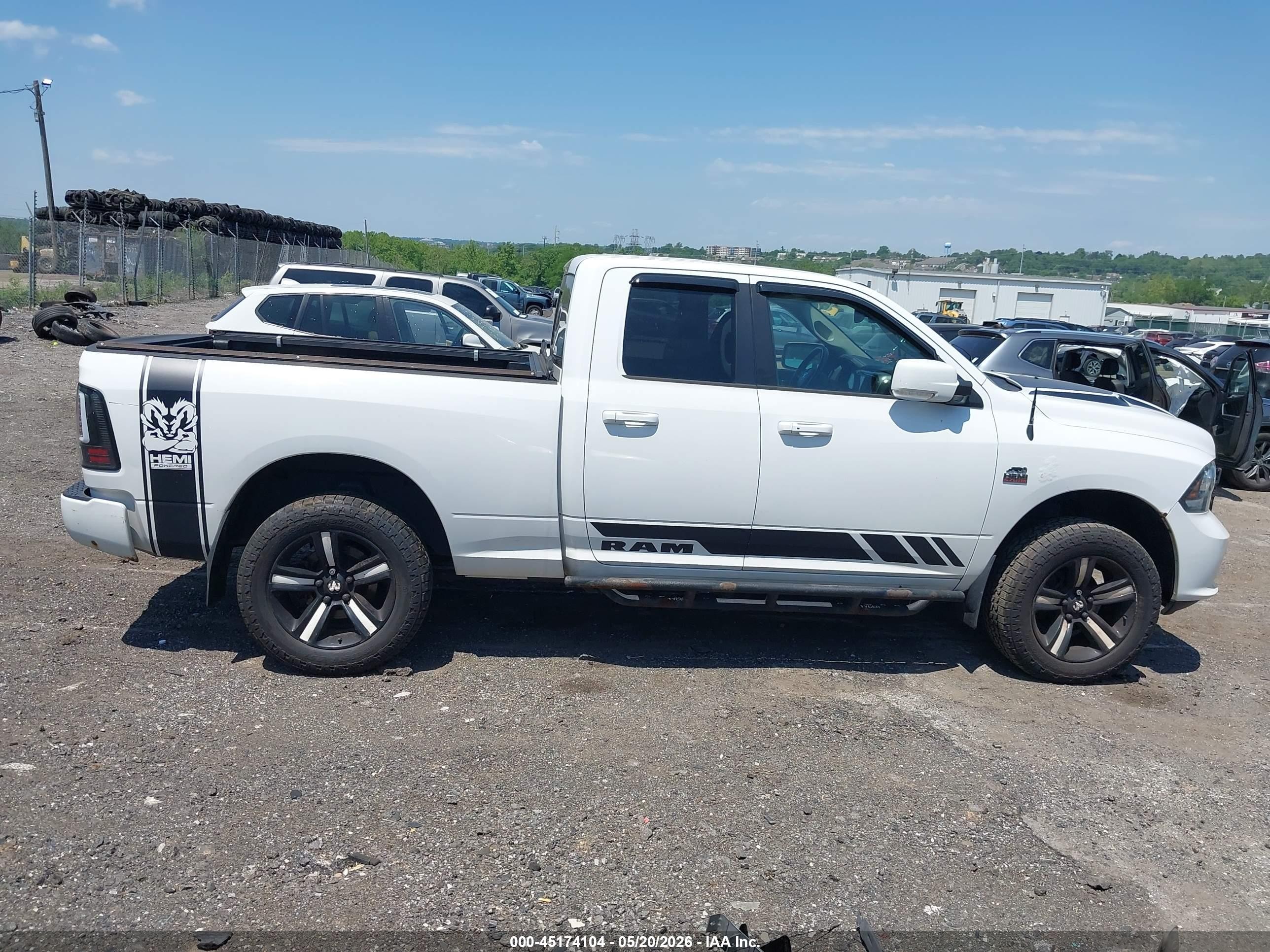 2014 Ram 1500 Sport White vin: 1C6RR7HT8ES299714